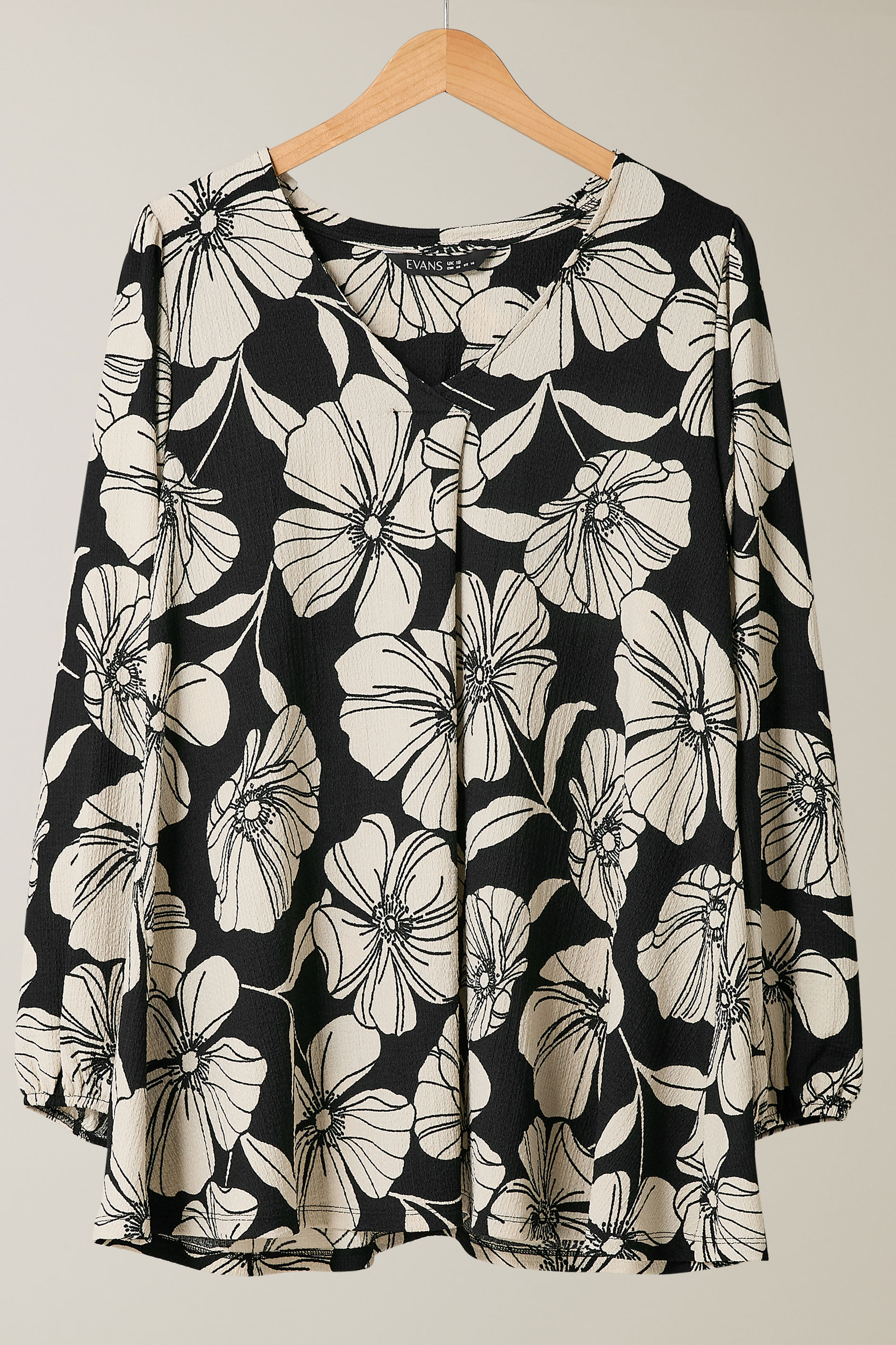 EVANS Plus Size Black Contrast Floral Jersey Crepe Top | Evans 6