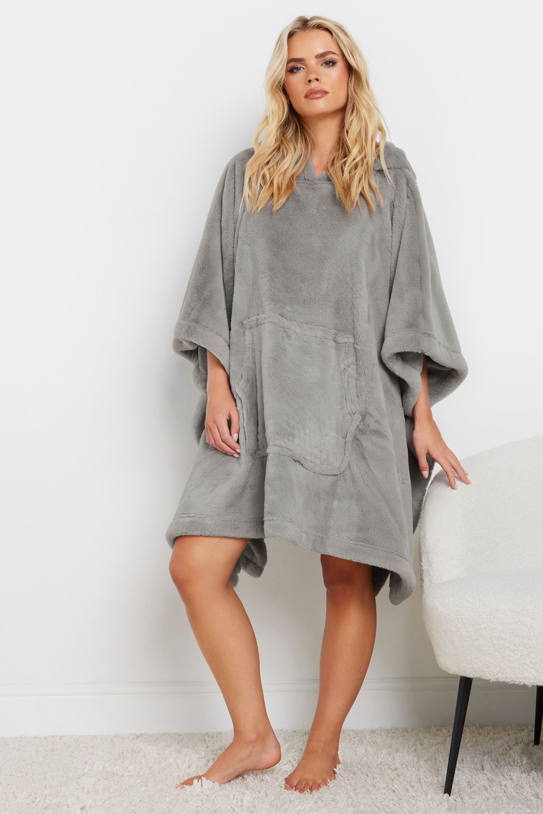 PixieGirl Petite Women's Grey Faux Fur Blanket Hoodie | PixieGirl 1