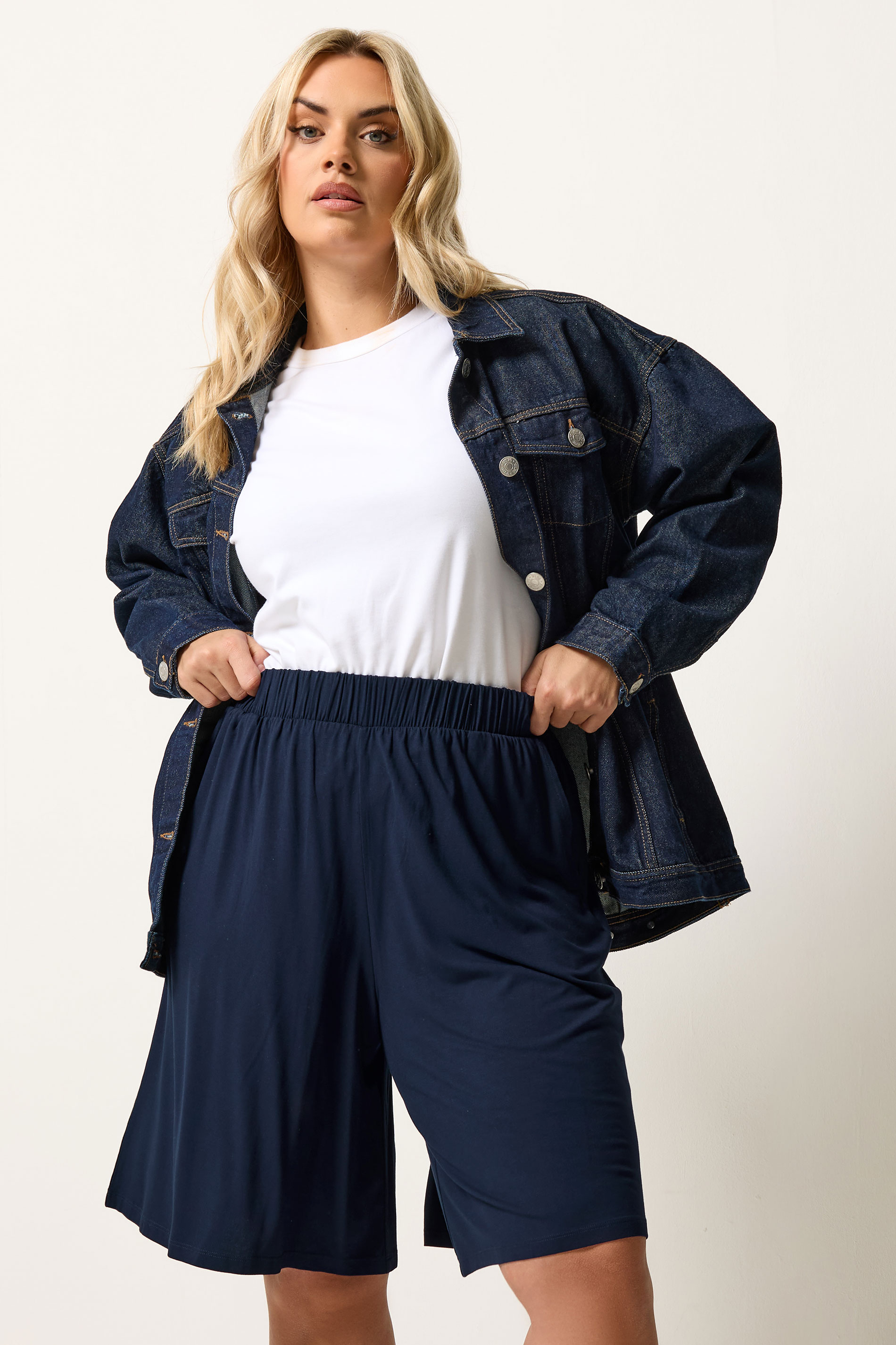 YOURS Plus Size Navy Blue Pull On Shorts | Yours Clothing 3