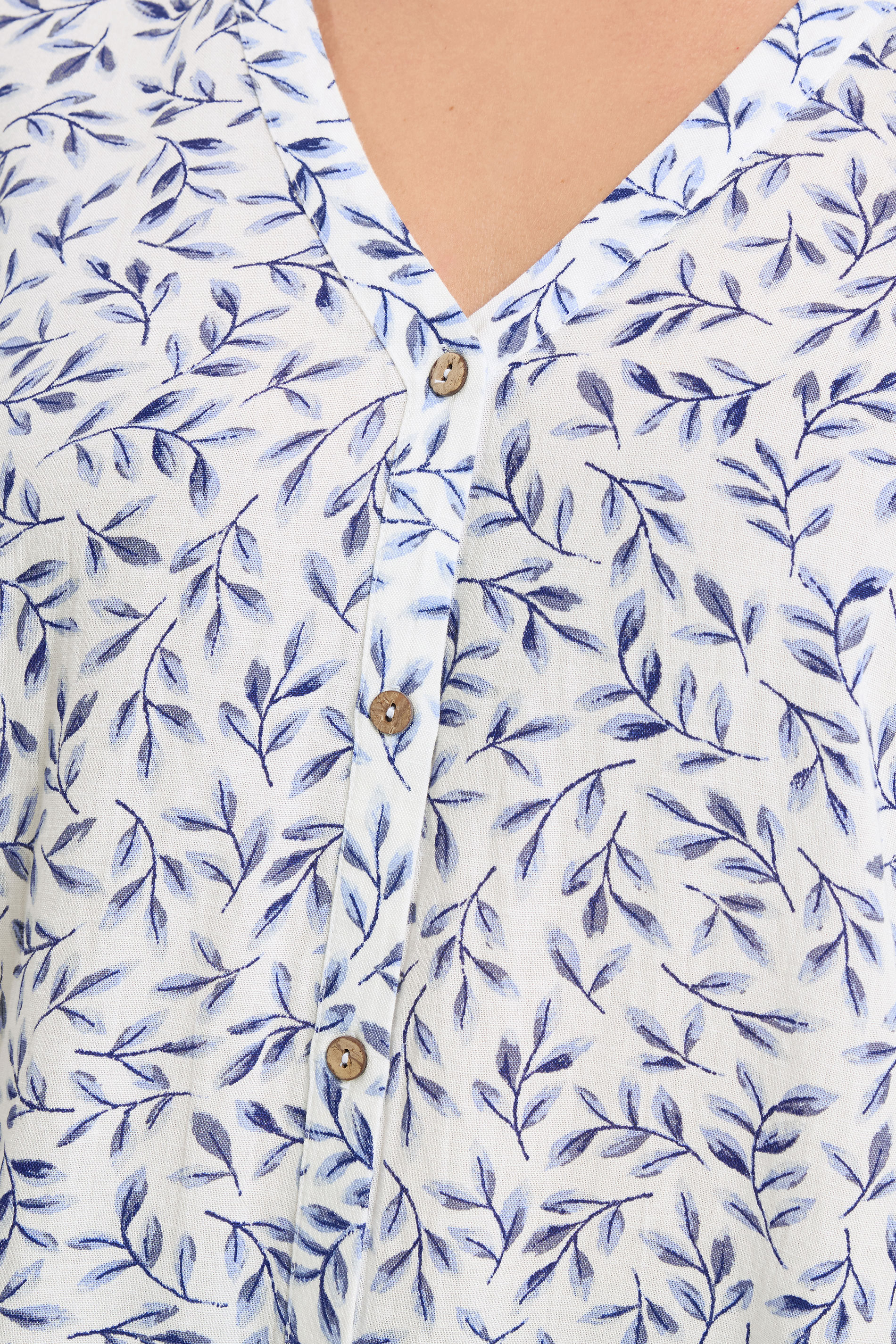 YOURS Plus Size White & Blue Leaf Print Linen Blouse | Yours Clothing 4
