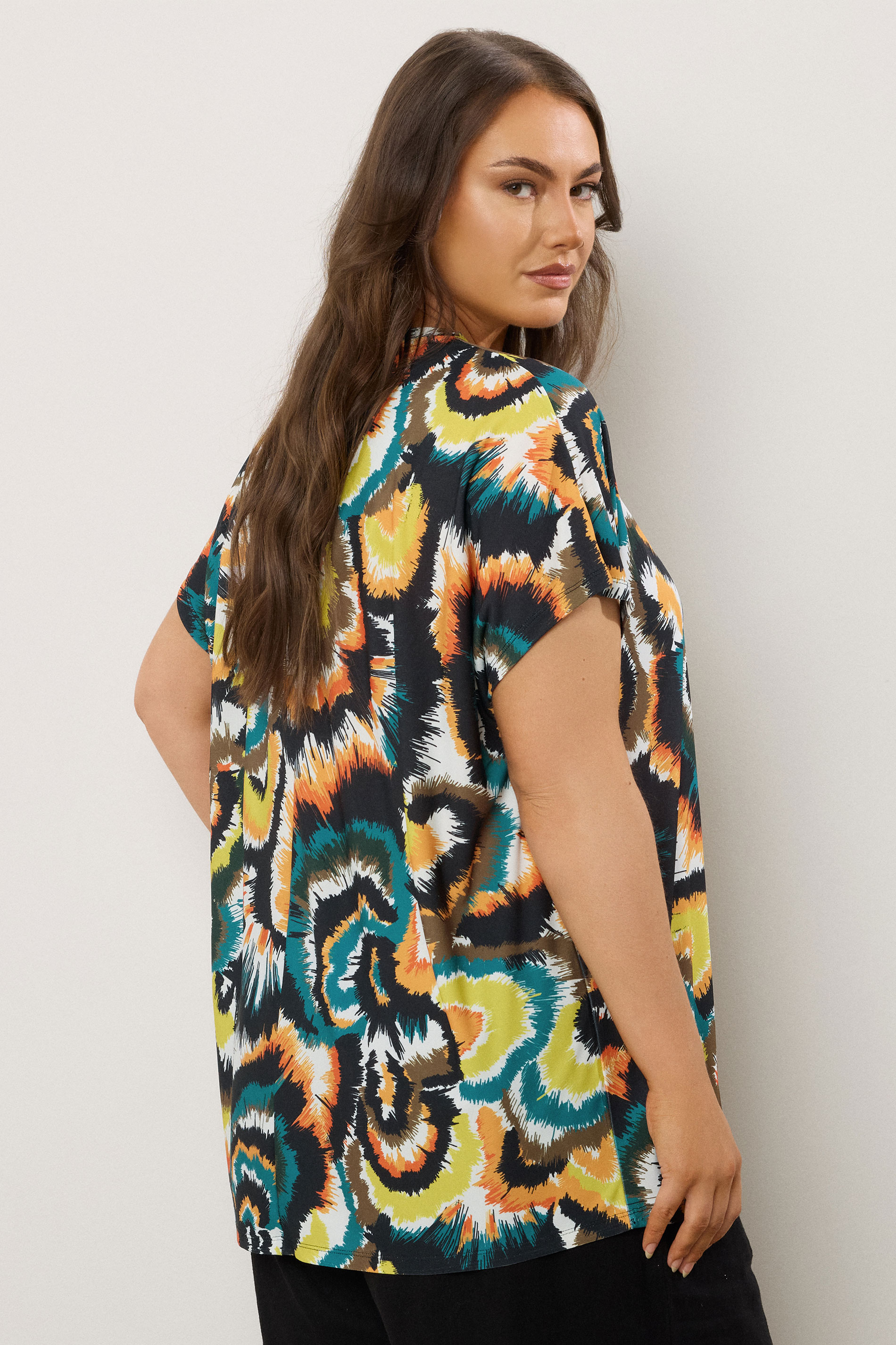 EVANS Plus Size Dark Green Smudge Print Angel Sleeve Jersey Top | Evans 2