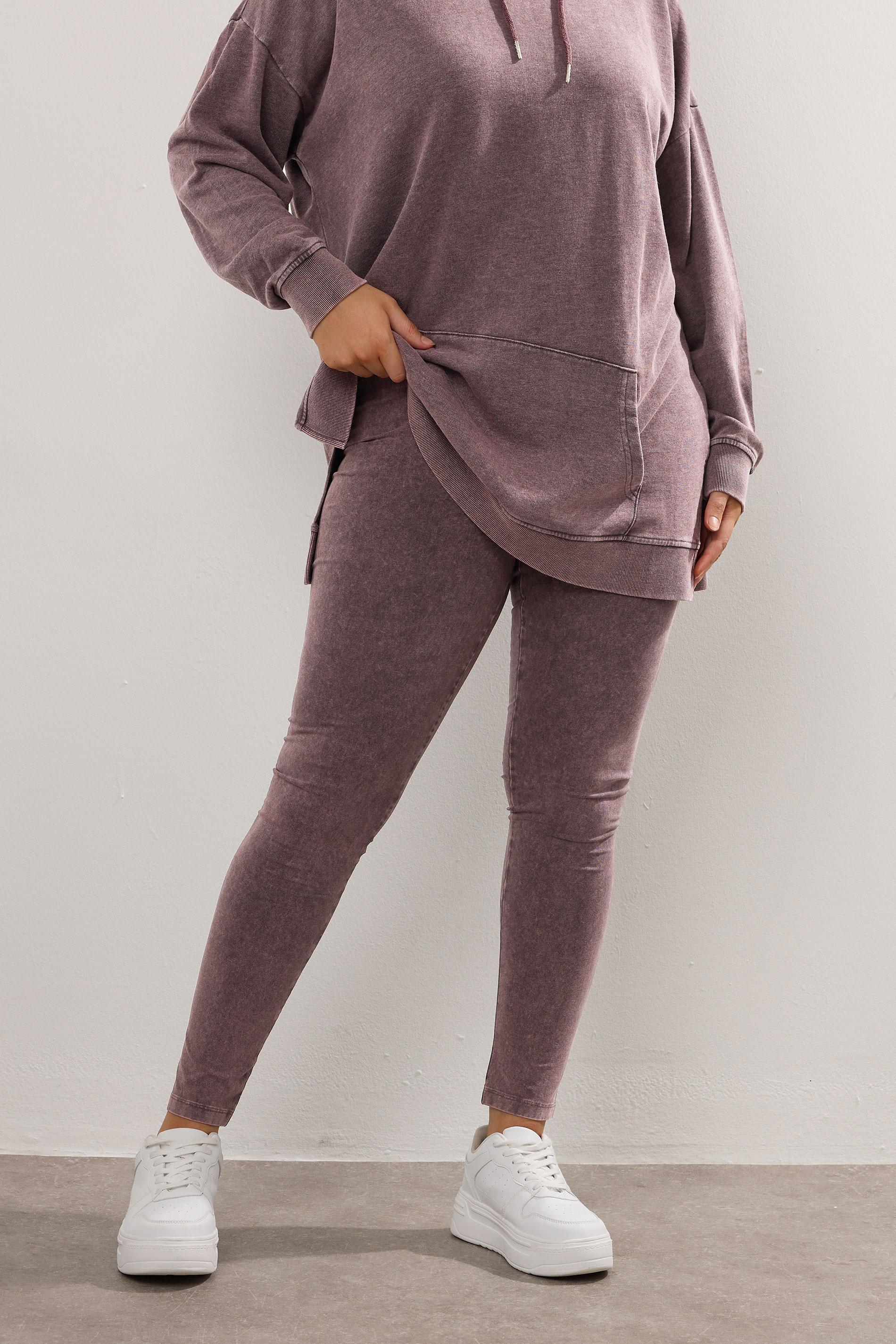 YOURS Plus Size Burgundy Red Acid Wash Leggings | Yours Clothing 3
