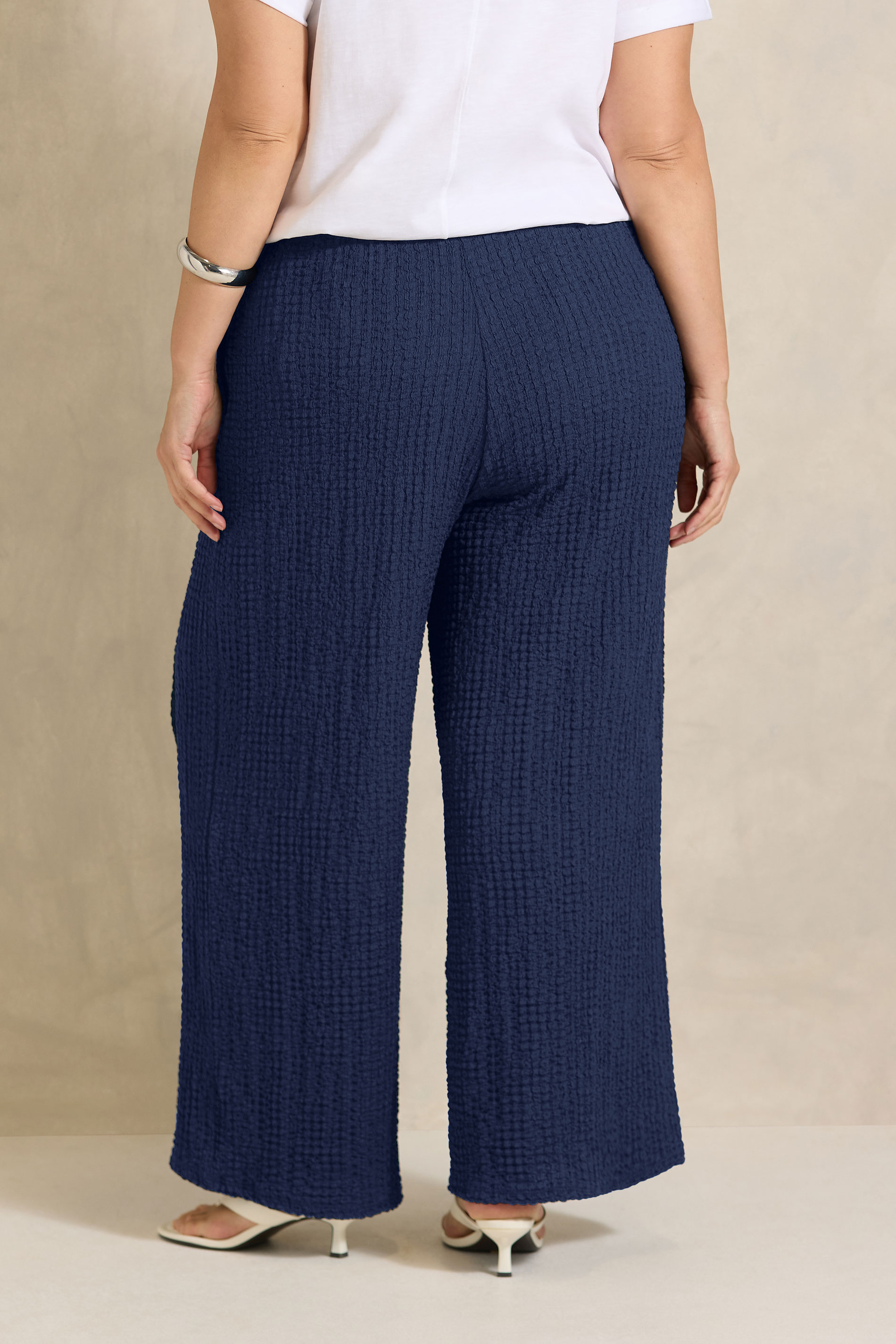 EVANS Plus Size Navy Blue Crinkle Wide Leg Trousers | Evans 2