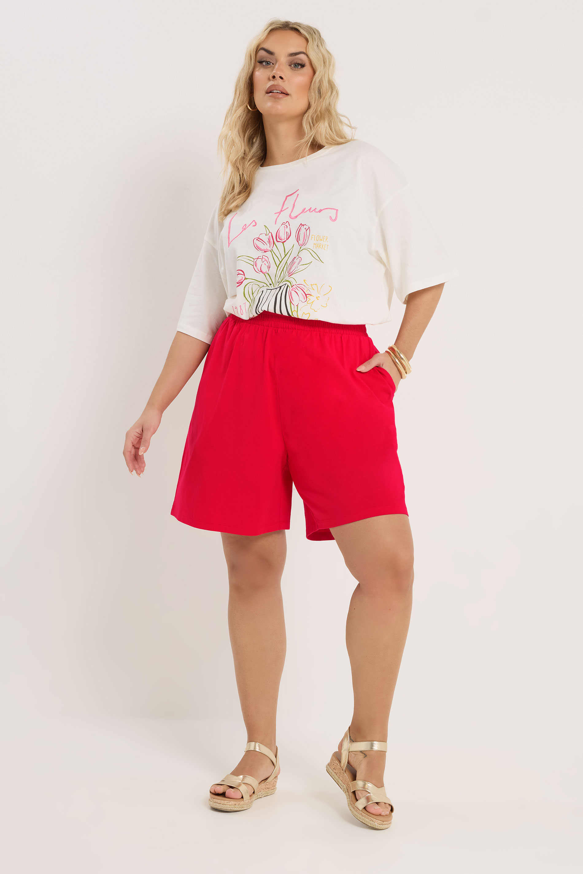 YOURS Plus Size Red Shirred Shorts | Yours Clothing 4