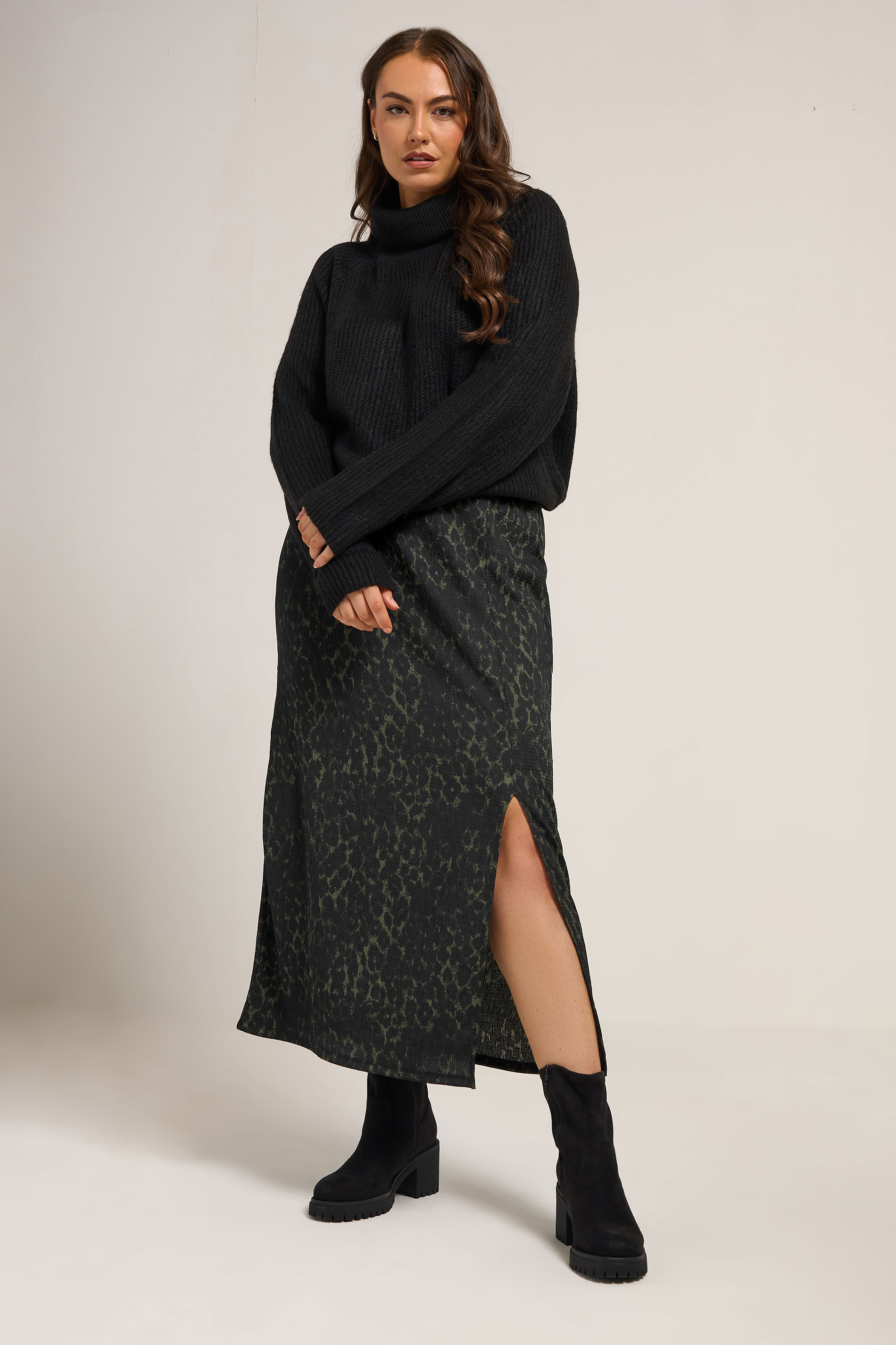 YOURS Plus Size Khaki Green Leopard Print Textured Tube Skirt | Yours Clothing 3