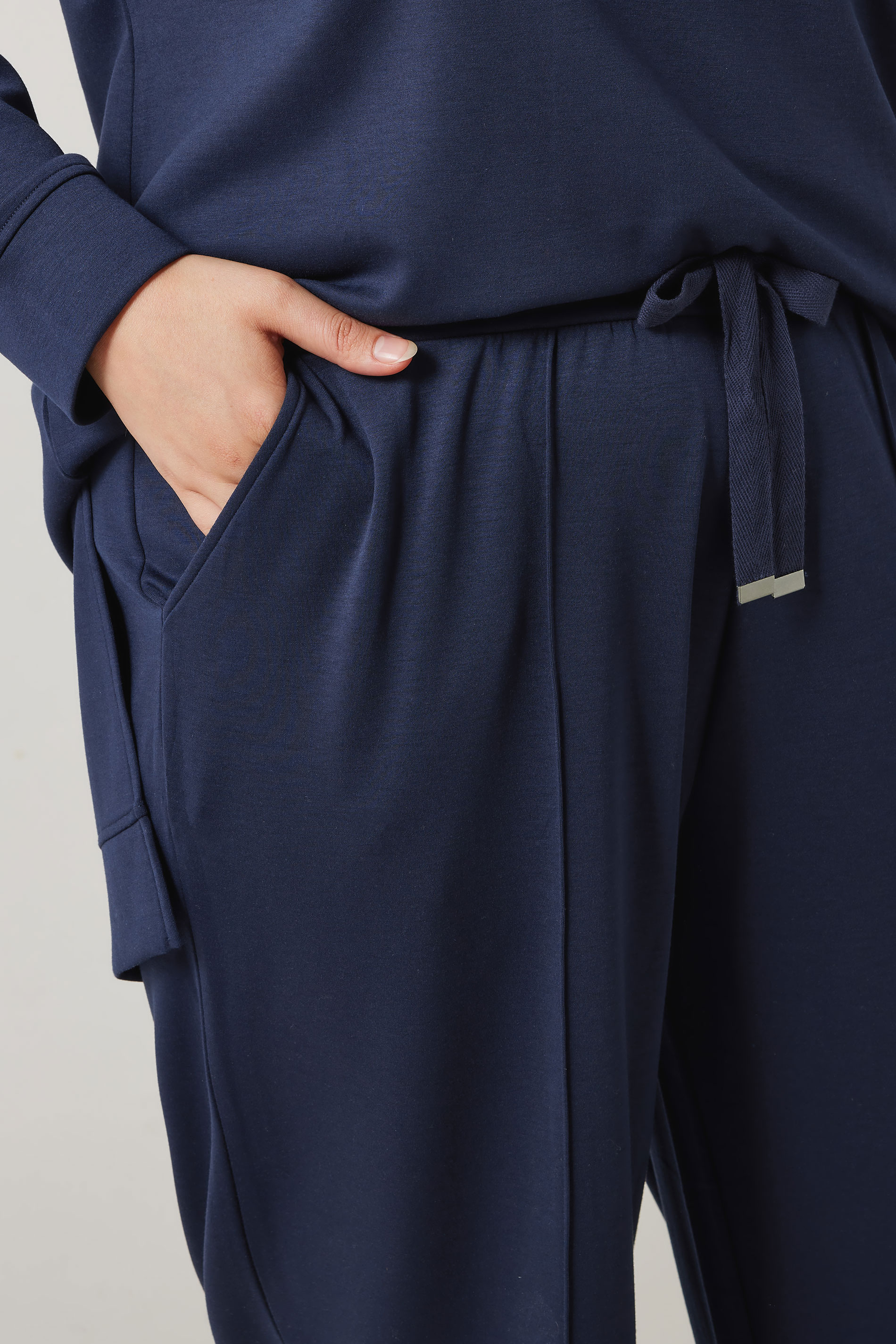 EVANS Plus Size Navy Blue Luxe Wide Leg Joggers | Evans 4