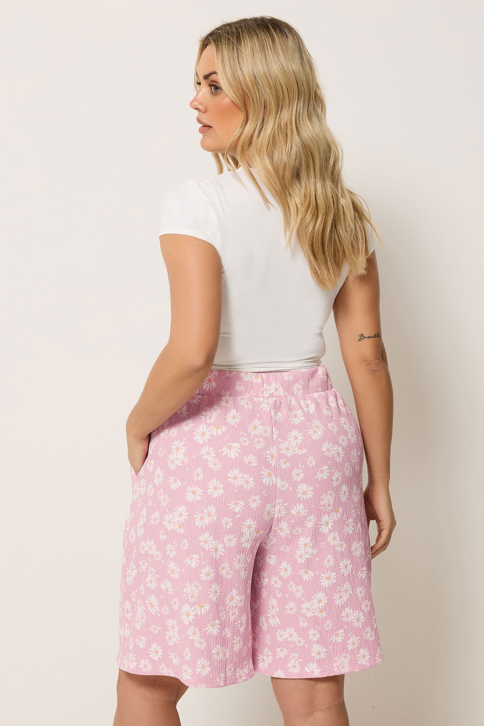 YOURS Plus Size Pink Daisy Shorts | Yours Clothing 2