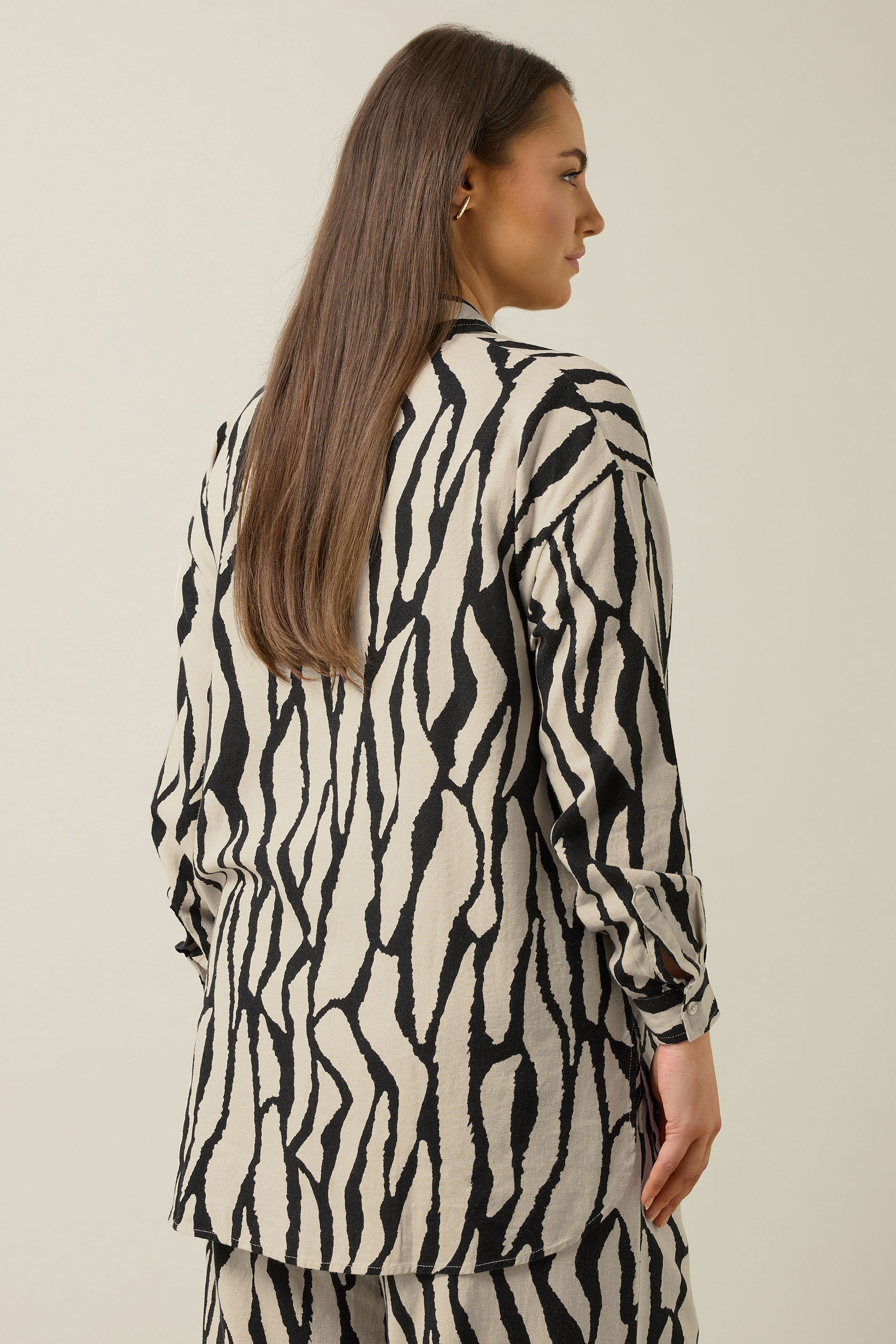 EVANS Plus Size Set Natural Brown Abstract Linen Shirt & Trouser | Evans 2