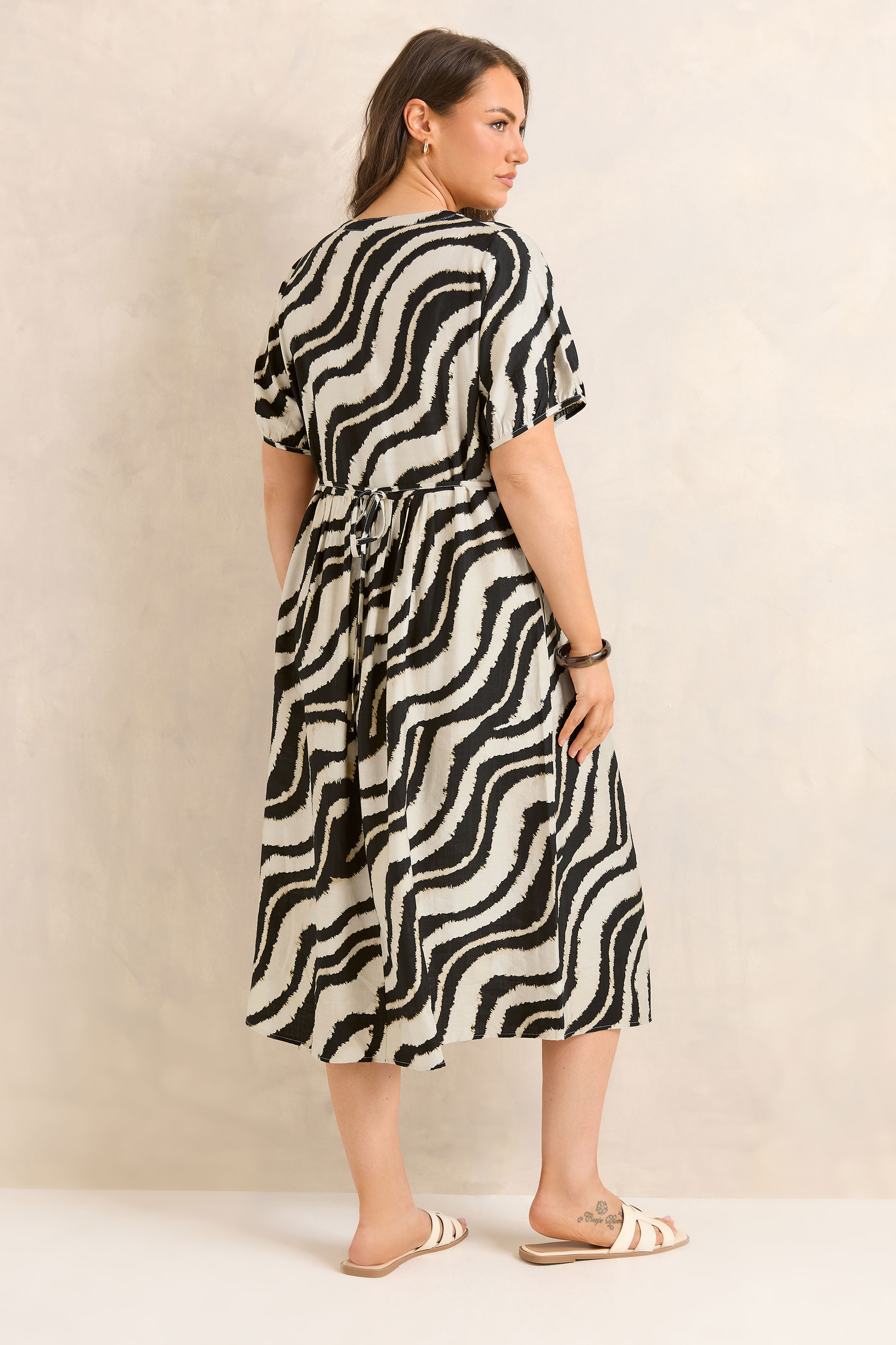 EVANS Plus Size Natural Brown Zebra Placket Midi Dress | Evans 4