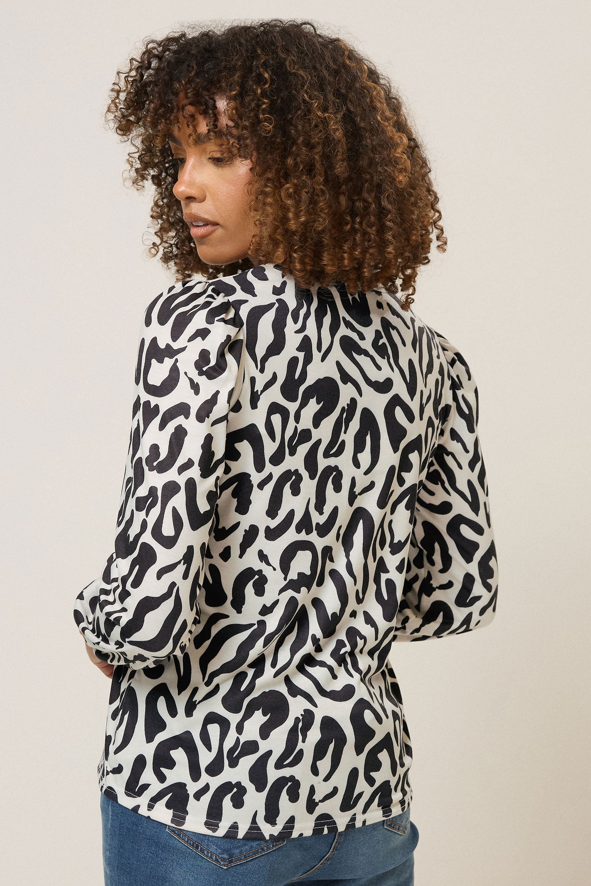 M&Co Ivory White Animal Print Long Sleeve V-Neck Top | M&Co 4