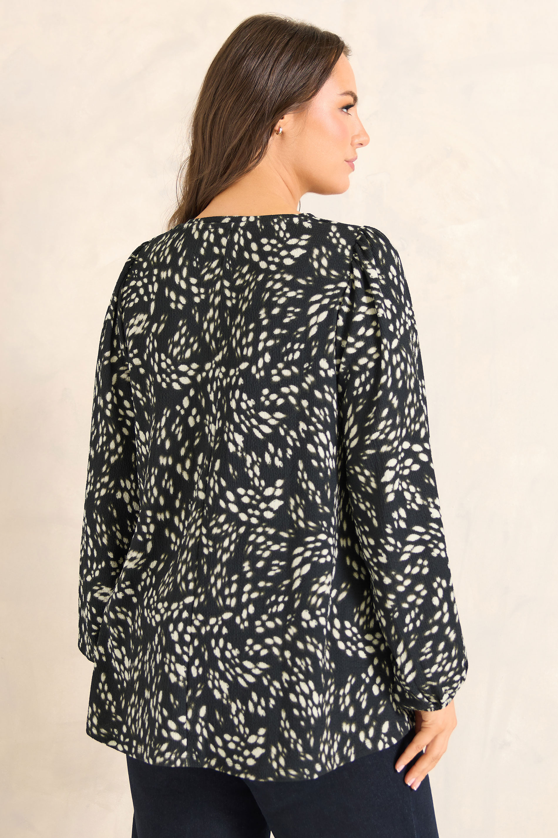EVANS Plus Size Black Abstract Print Pleat Front Blouse | Evans 2