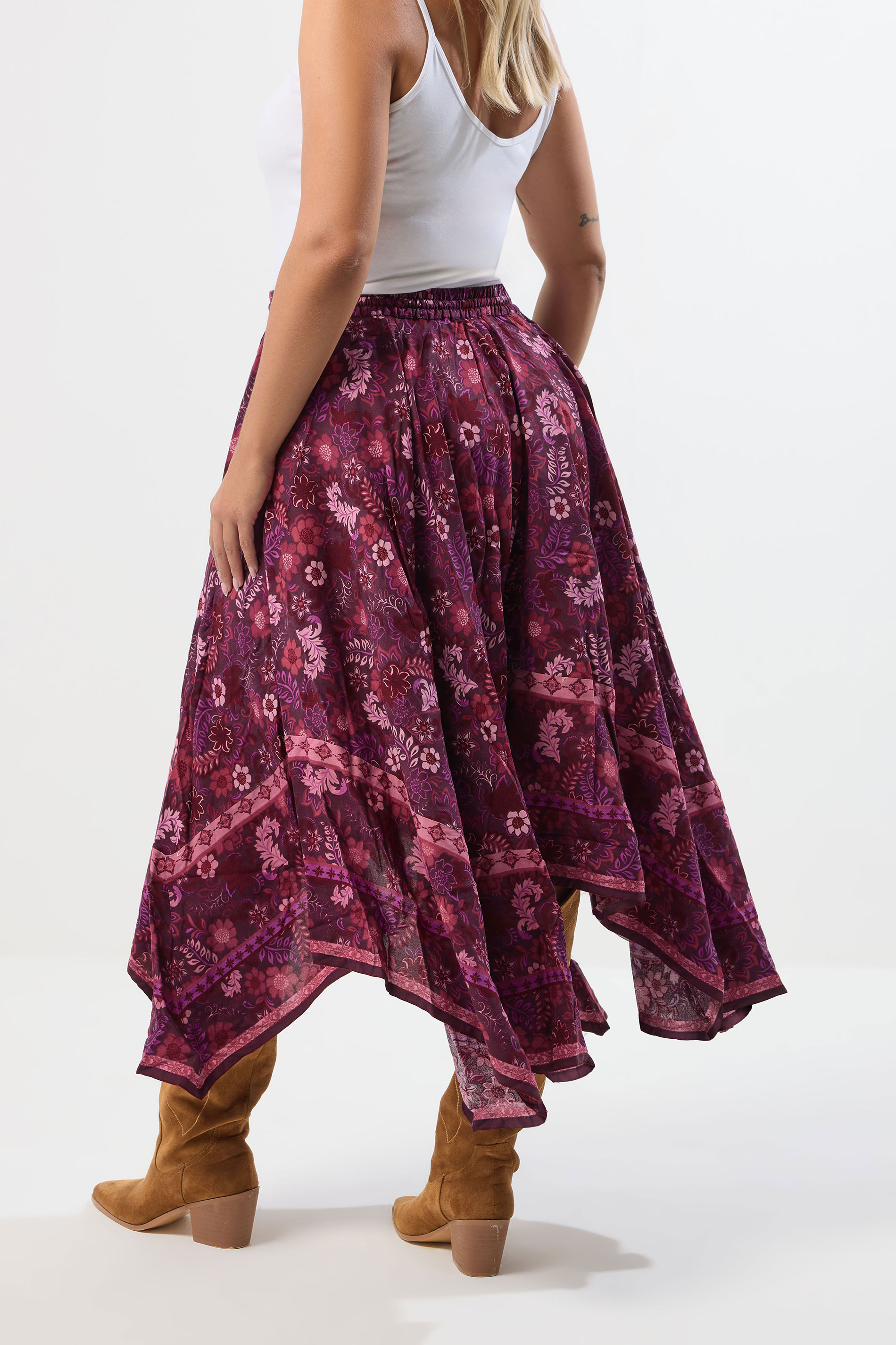 YOURS Plus Size Red Floral Print Hanky Hem Skirt | Yours Clothing 4