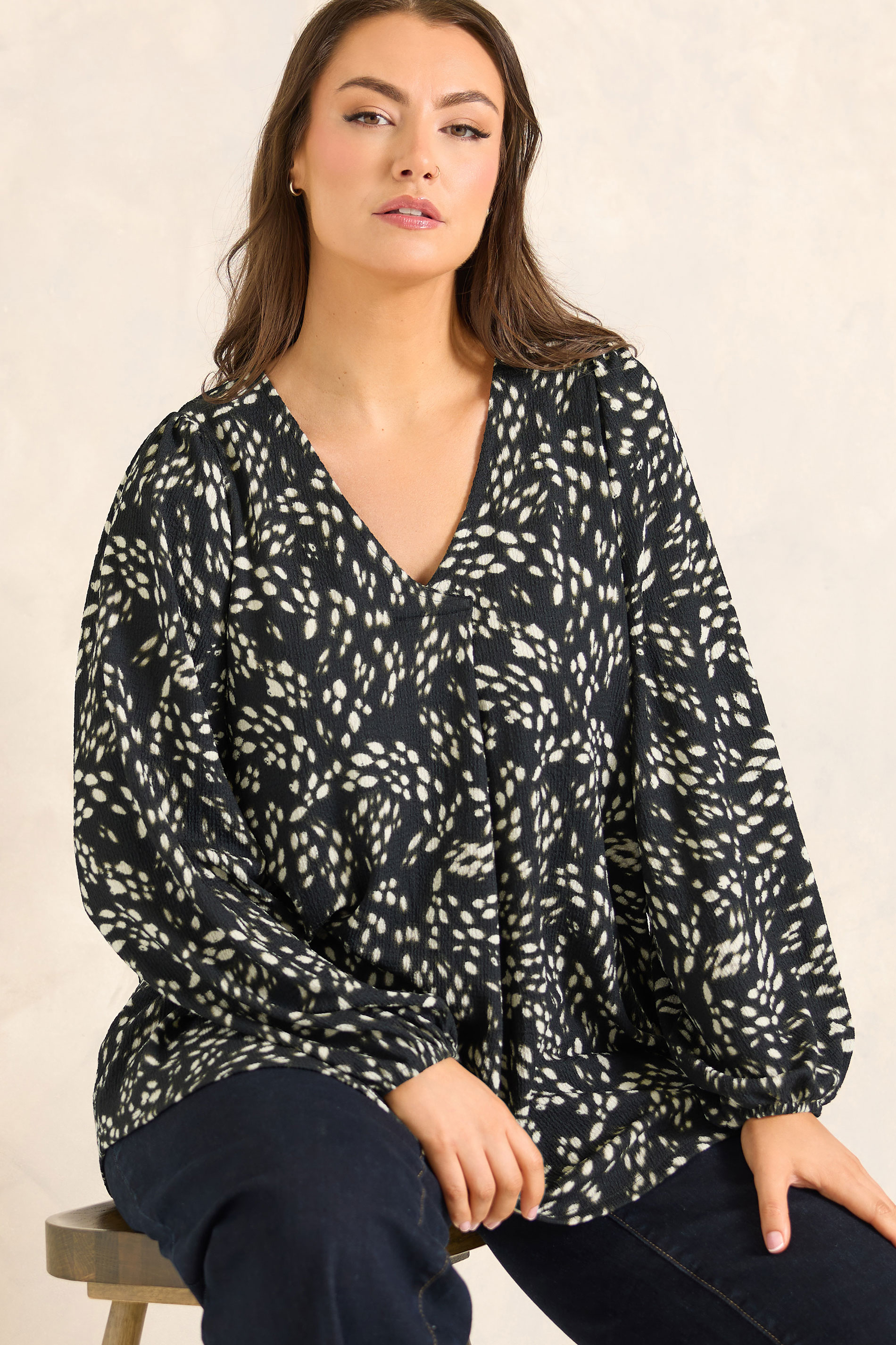 EVANS Plus Size Black Abstract Print Pleat Front Blouse | Evans 3