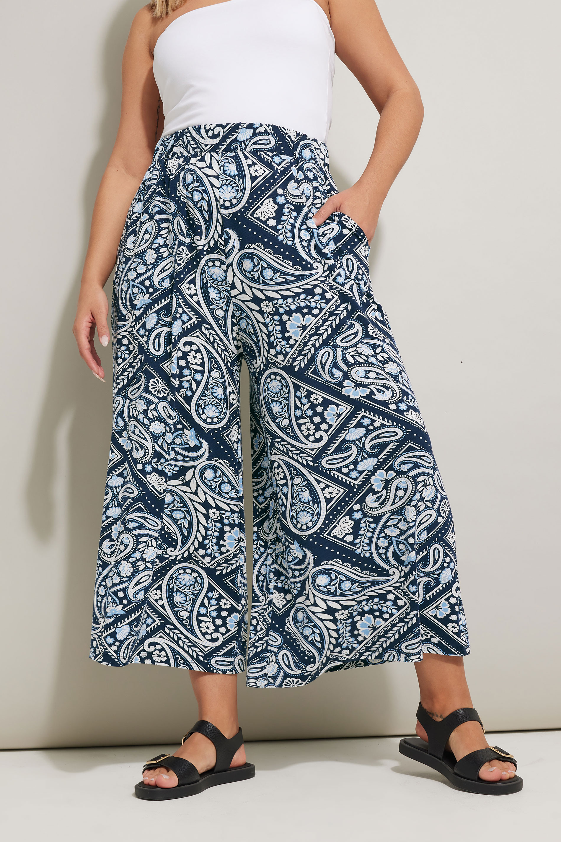 YOURS Plus Size Navy Blue Tile Print Midaxi Culottes | Yours Clothing 3