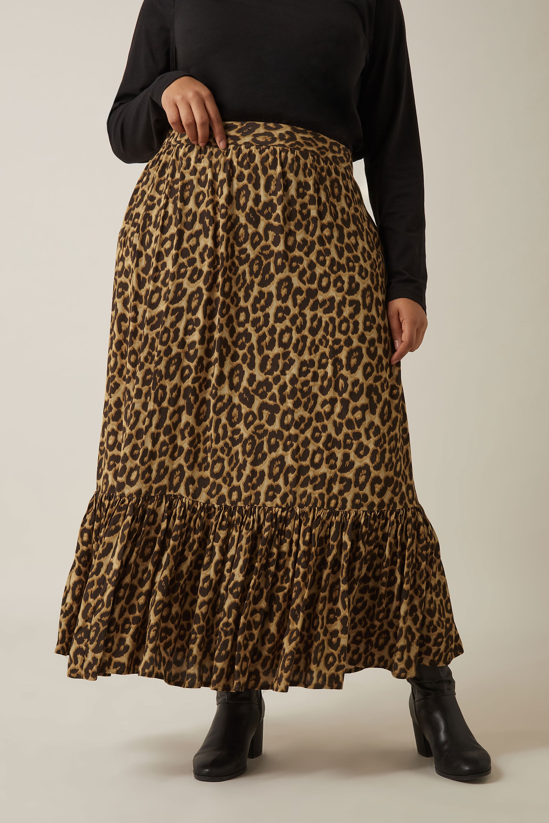 EVANS Plus Size Brown Leopard Print Maxi Skirt | Evans 3