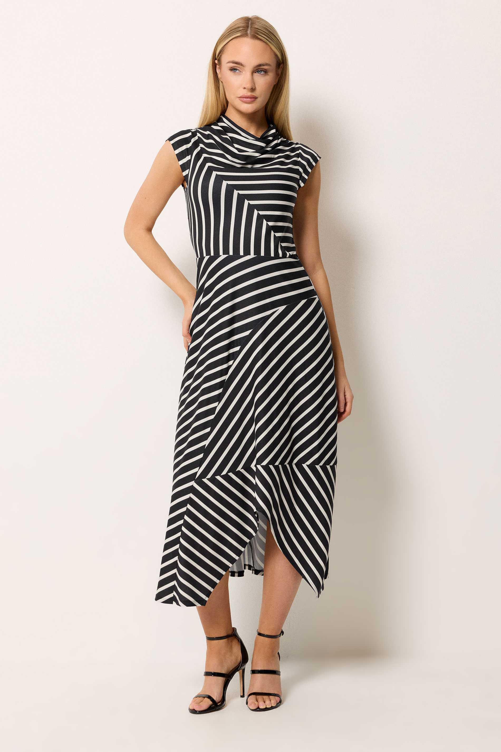 STAR Black Stripe Maxi Dress | StarByJM 1