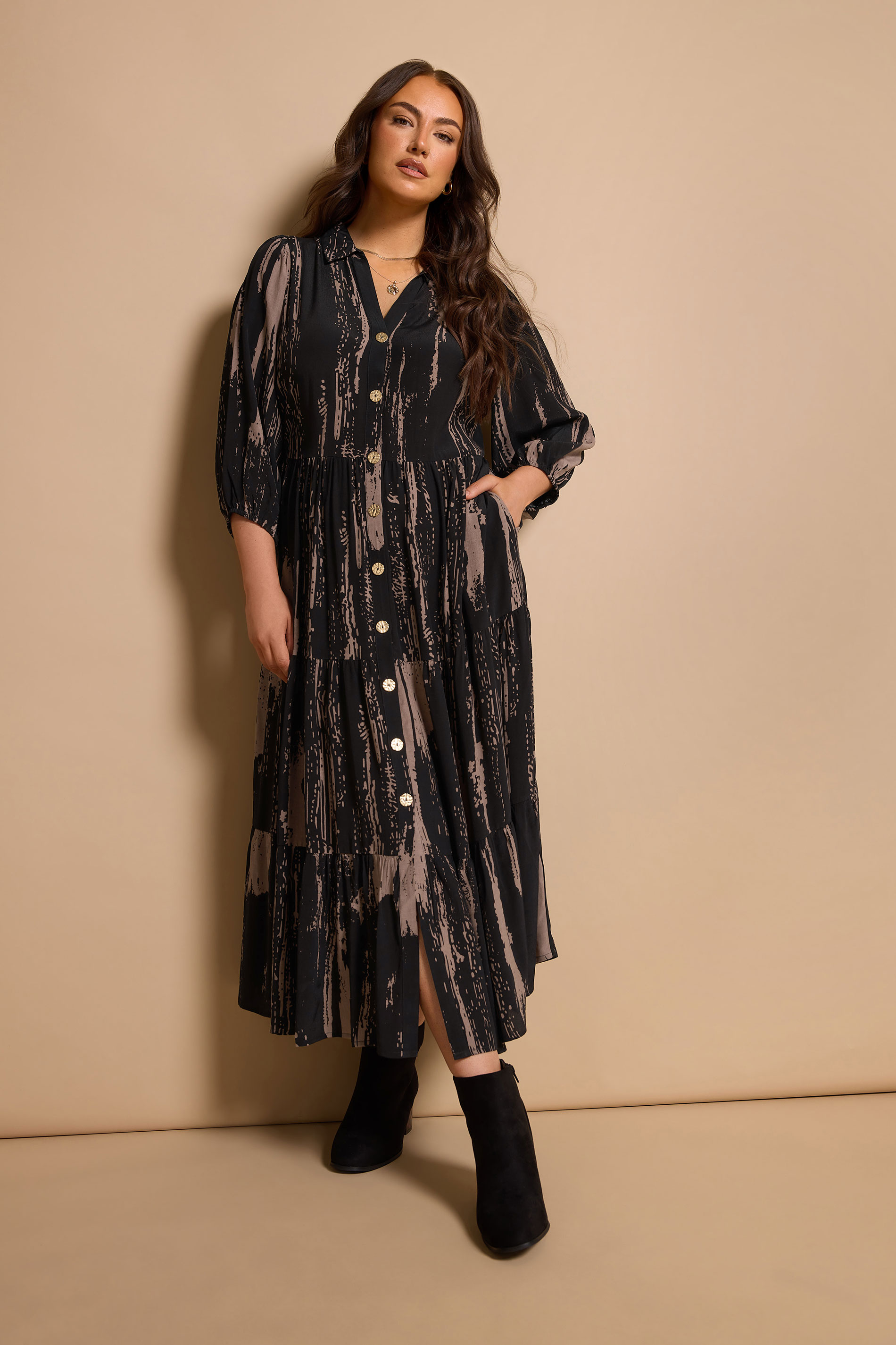 EVANS Plus Size Black Premium Smudge Print Tiered Maxi Dress | Evans 3