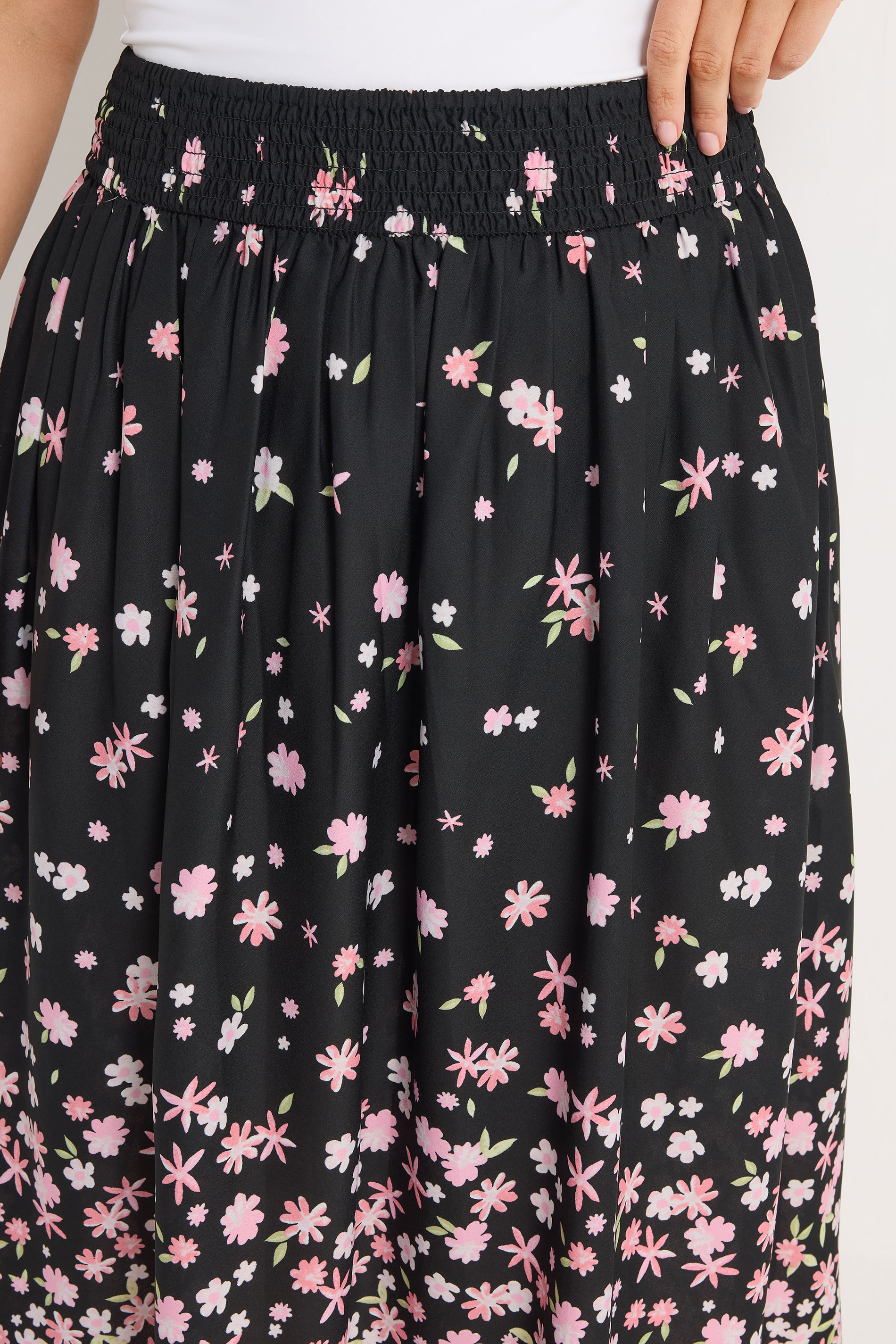 YOURS Plus Size Pink Floral Ditsy Maxi Skirt | Yours Clothing 4