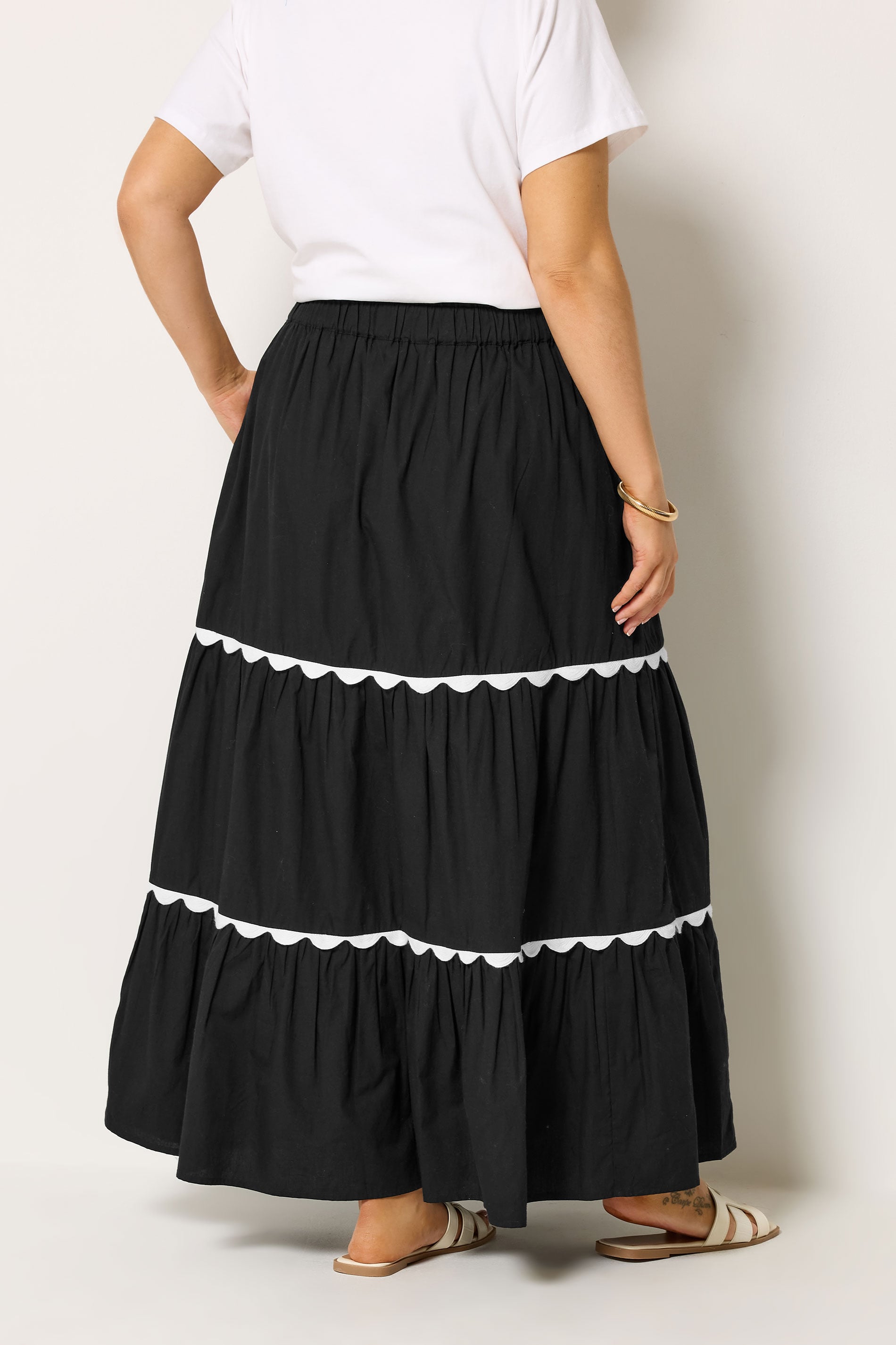 YOURS Plus Size Black Scallop Detail Maxi Skirt | Yours Clothing 2