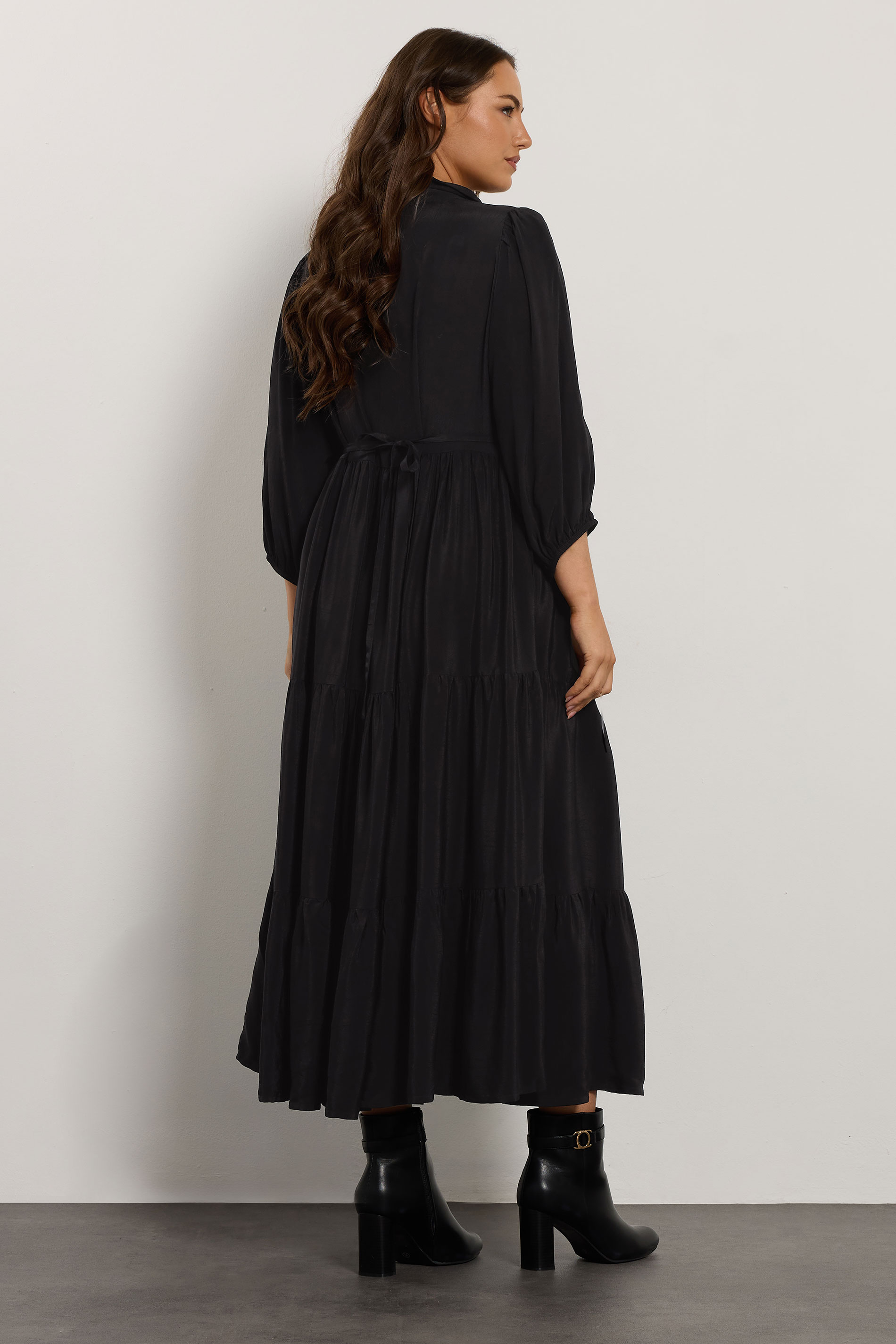 EVANS Plus Size Black Premium Tiered Maxi Dress | Evans 4