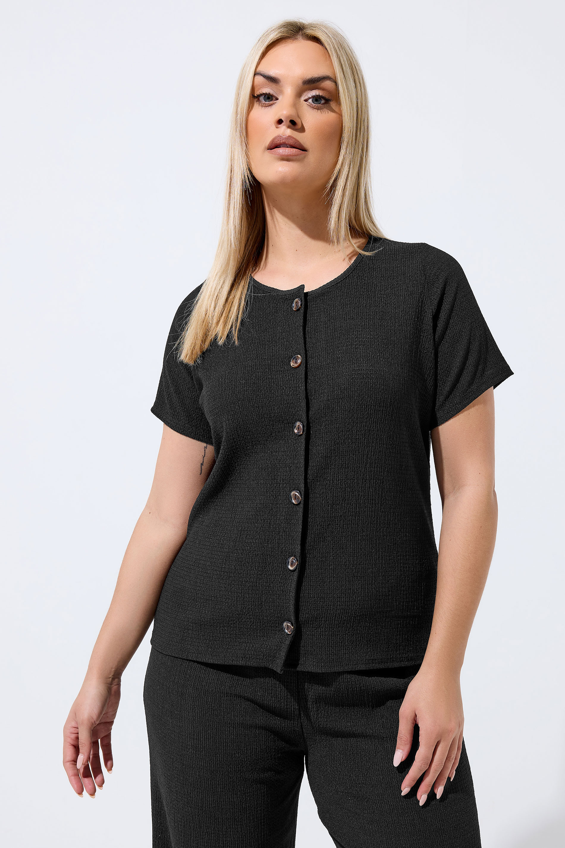 LIMITED COLLECTION Plus Size Black Crinkle Short Sleeve Top | Yours Clothing 3