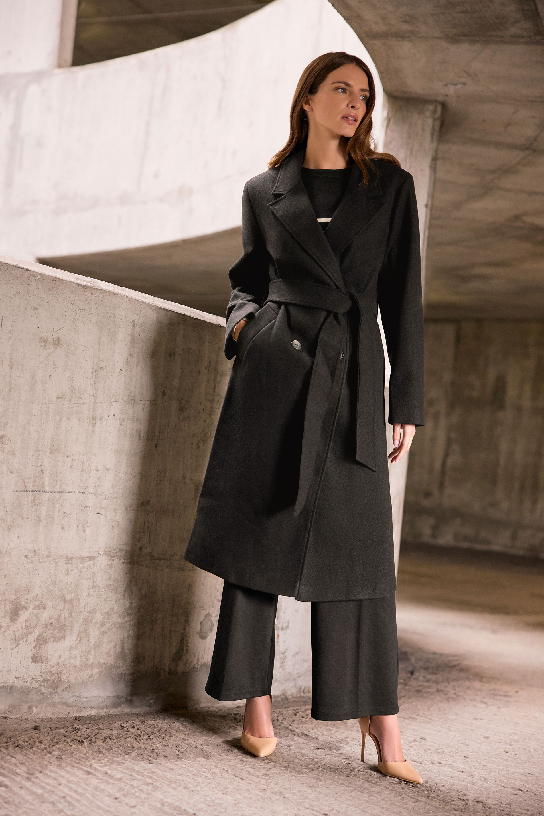 N4/エヌフォー WRAP COAT LONG ラップコート ロング　R&Co. M&Co Black Button Up Wrap Coat | M&Co