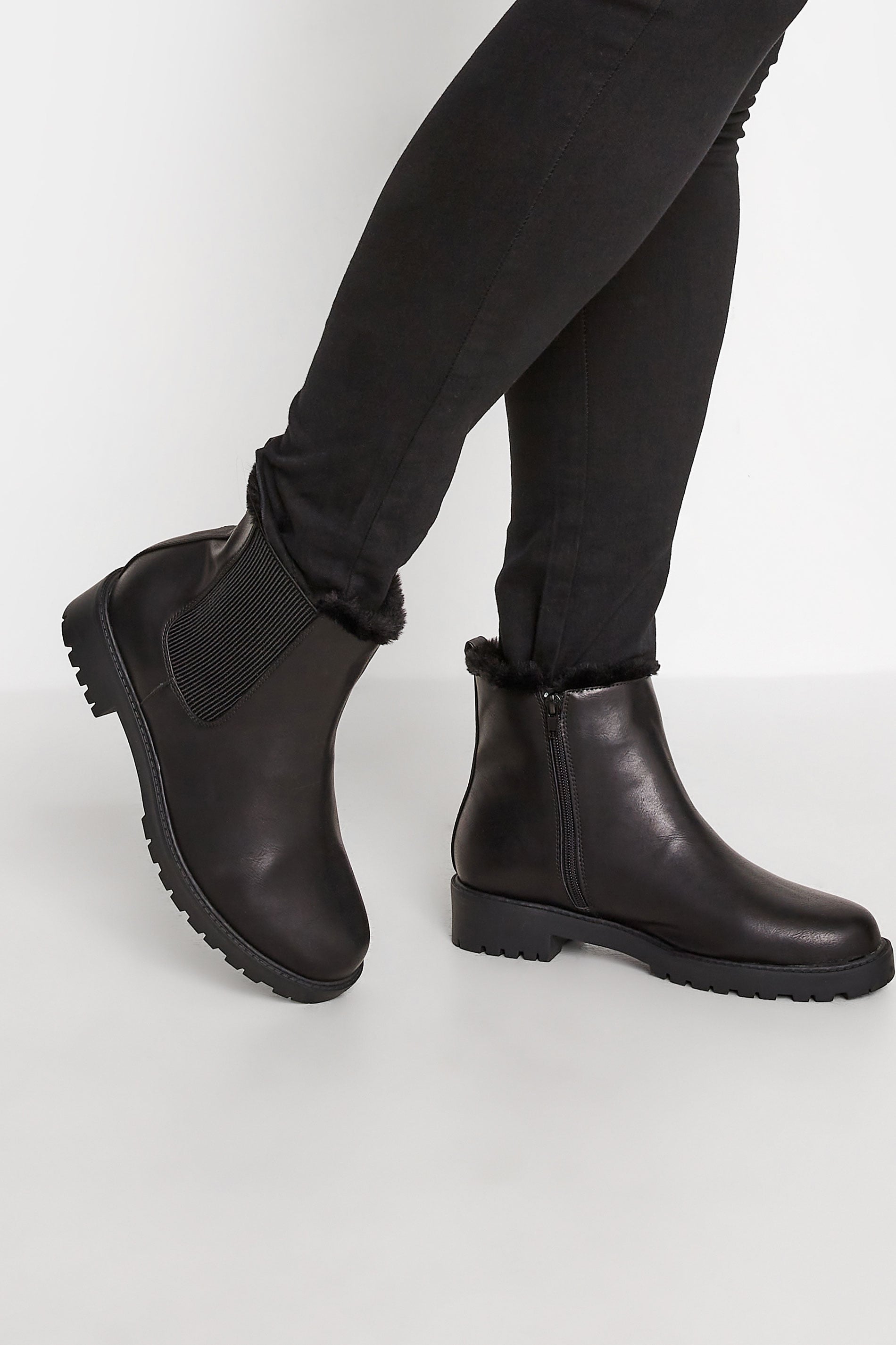 Women's Black Yours Faux Fur Chelsea Boots In Wide E Fit & Wide Eee Fit Size 9Eee