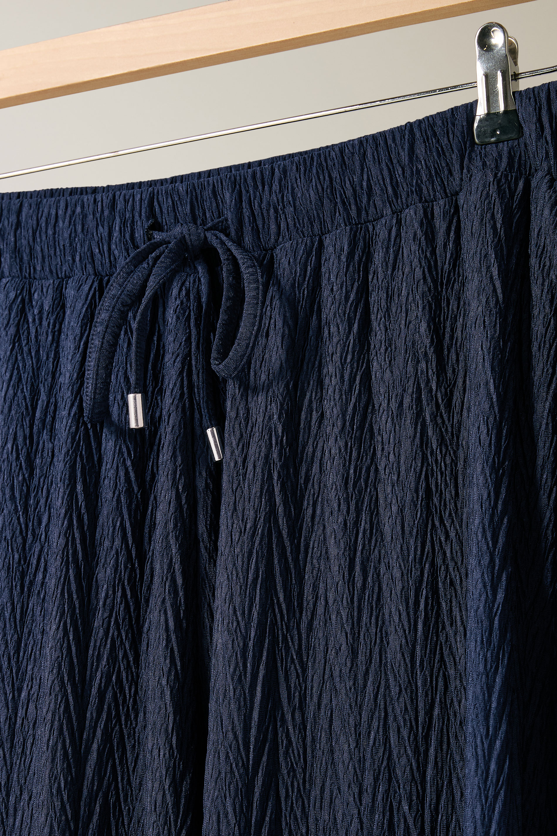 EVANS Plus Size Navy Blue Plisse Wide Leg Trousers | Evans 7