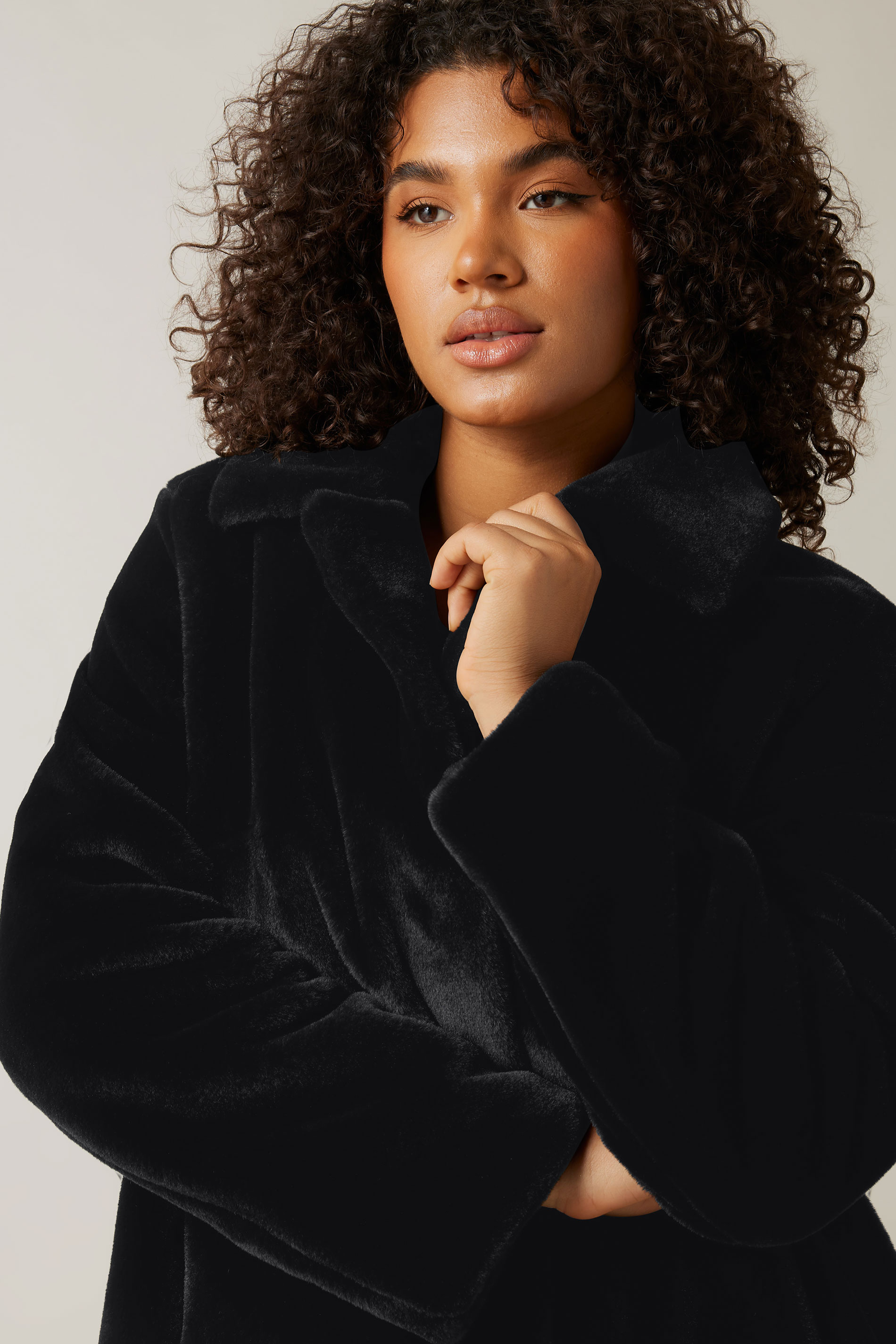 EVANS Plus Size Black Faux Fur Coat | Evans 4