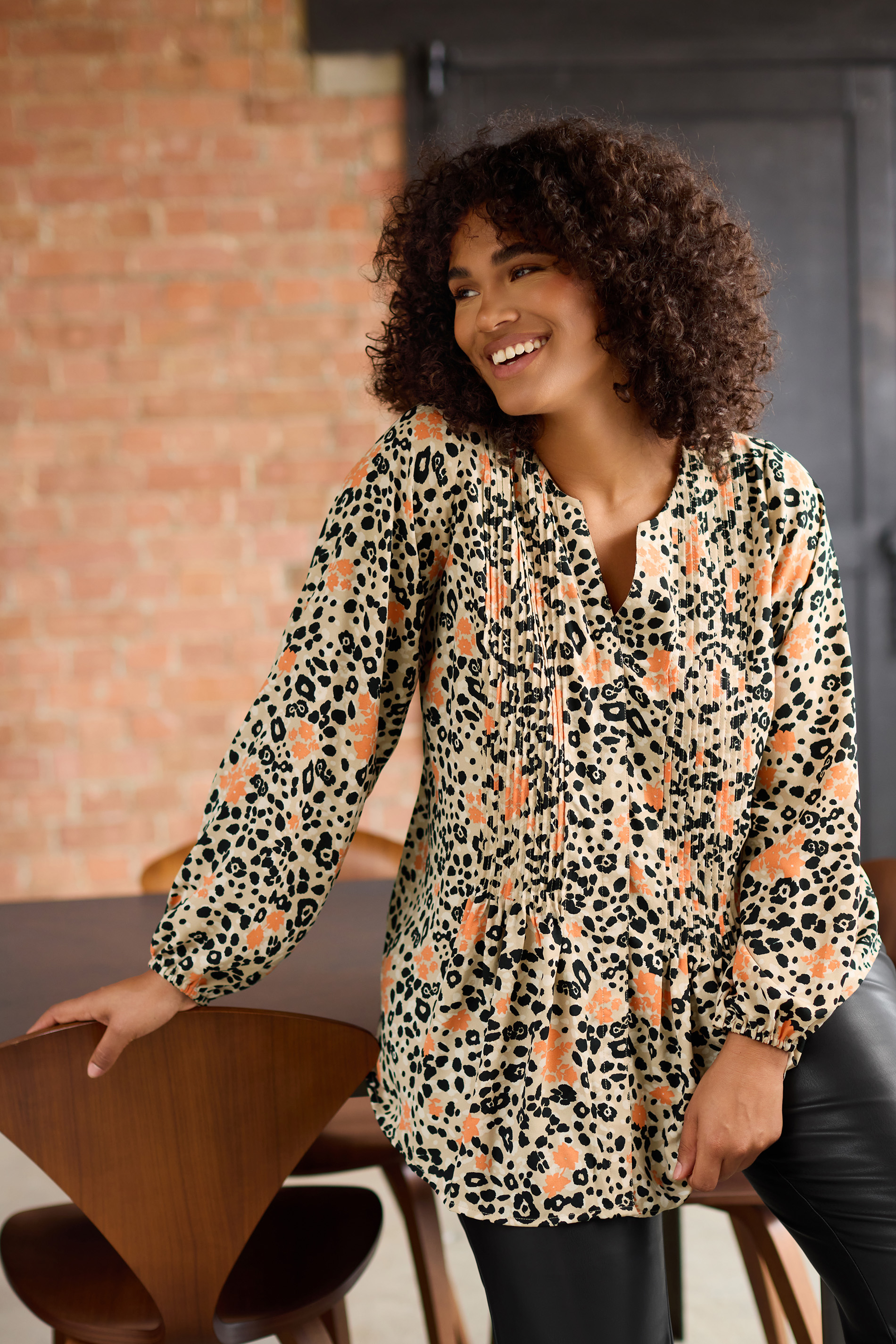 https://cdn.mandco.com/Images/ProductImages/59cf86f9-b13a-49_61564628.jpg