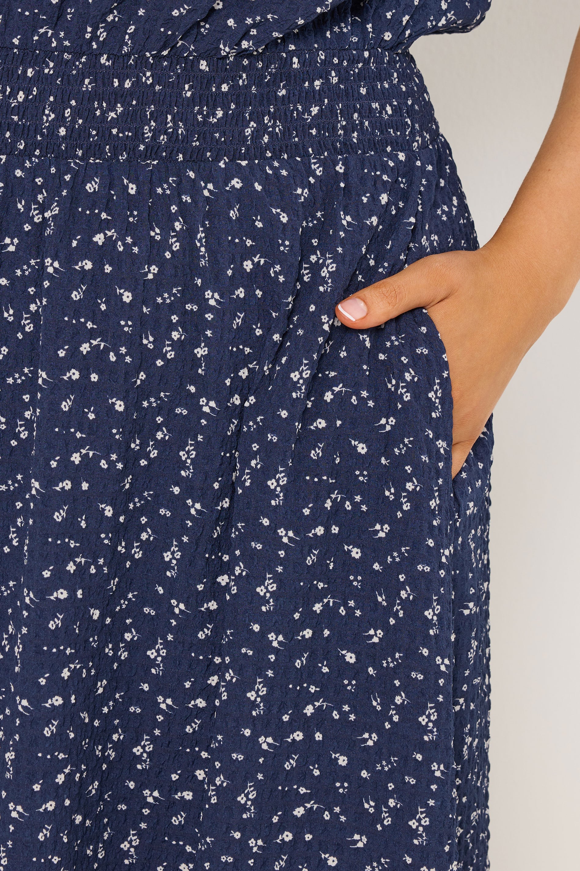 YOURS Plus Size Navy Blue Ditsy Floral Smock Dress | Yours Clothing 4