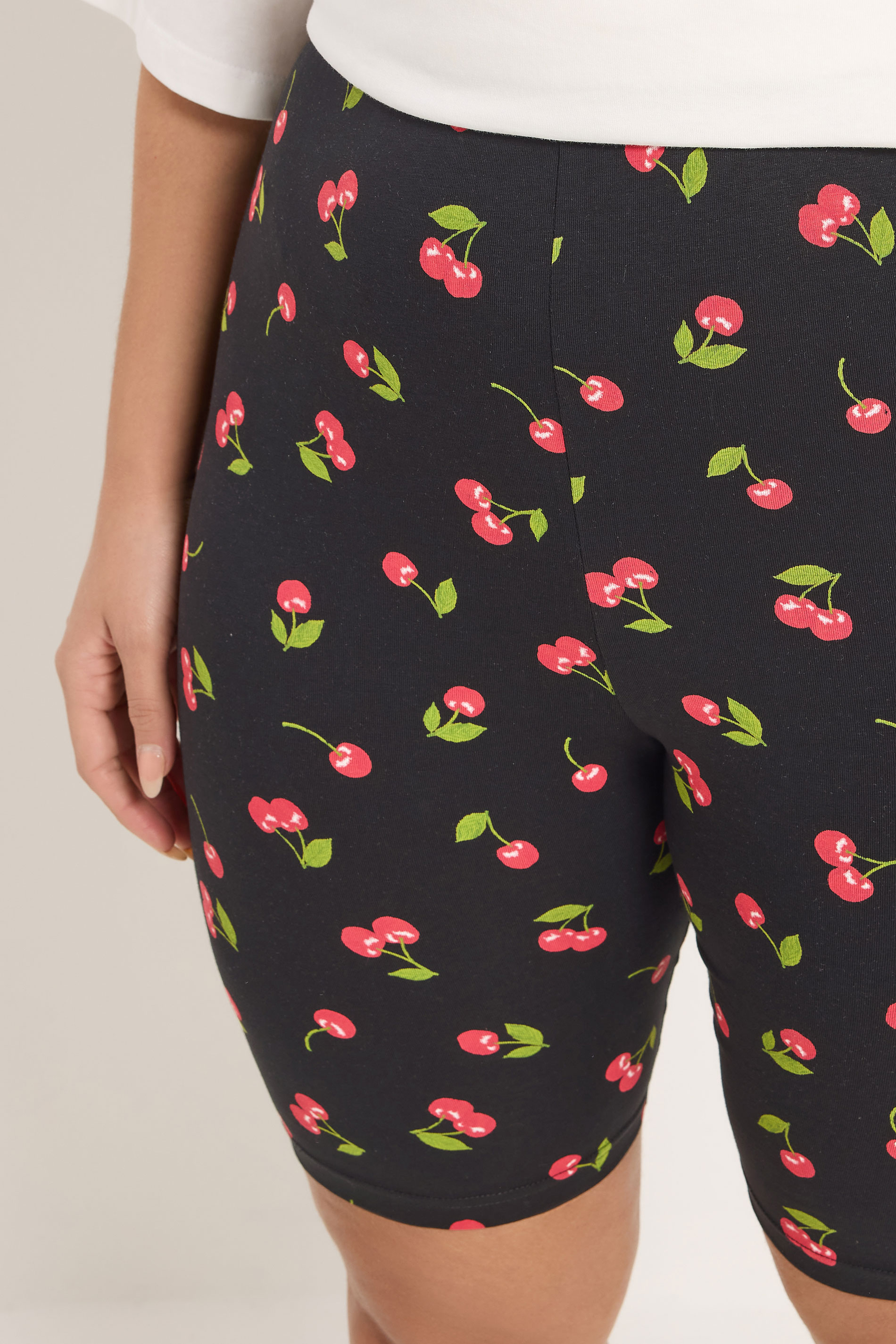 YOURSET 2 PACK Plus Size Black Cherry Cycling Shorts | Yours Clothing 7