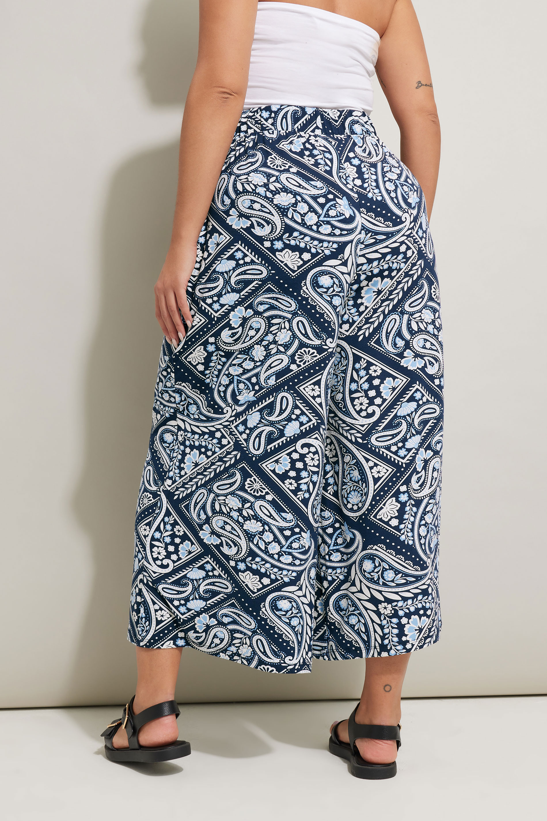 YOURS Plus Size Navy Blue Tile Print Midaxi Culottes | Yours Clothing 2