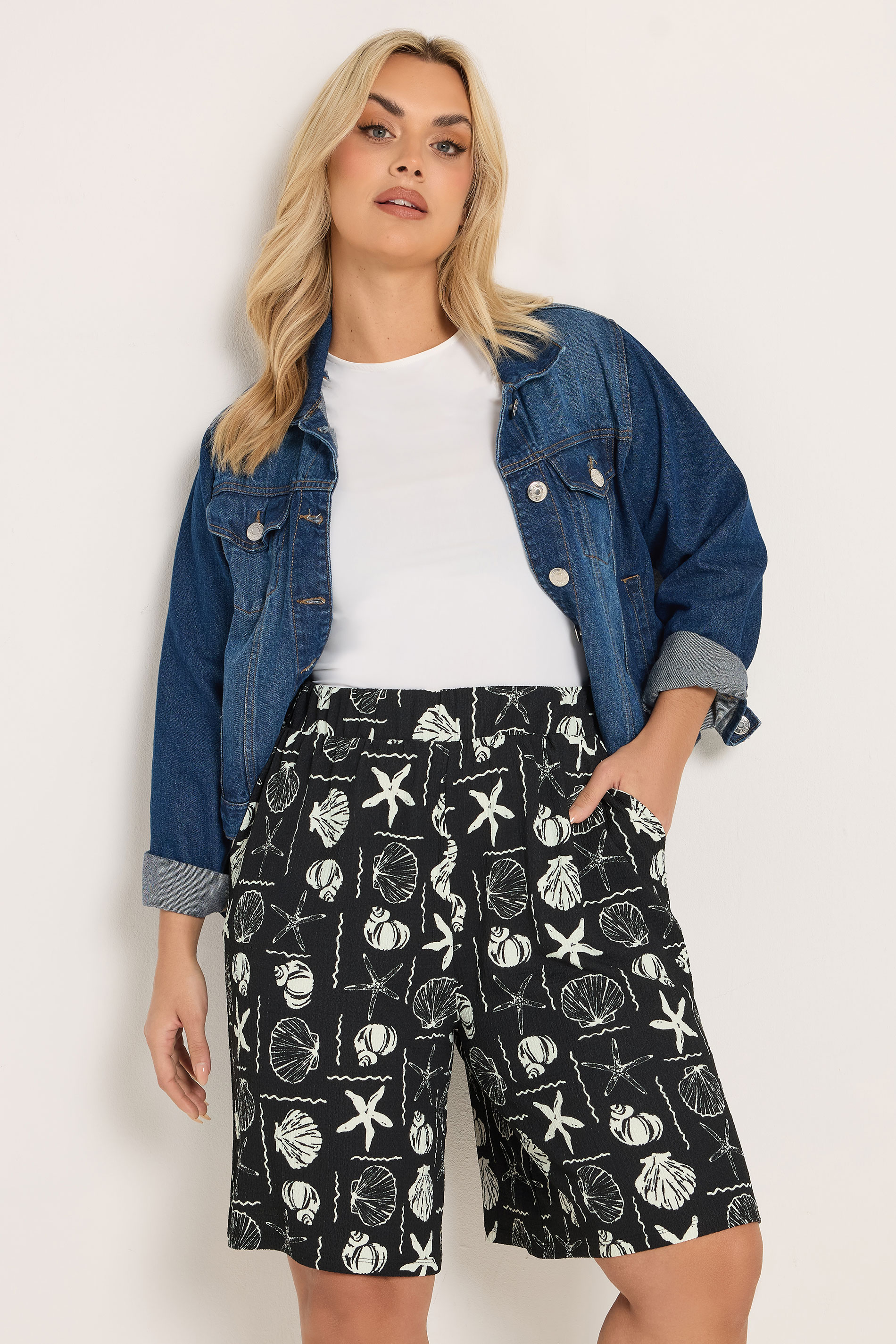 YOURS Plus Size Black Mixed Shell Textured Shorts | Yours Clothing 3