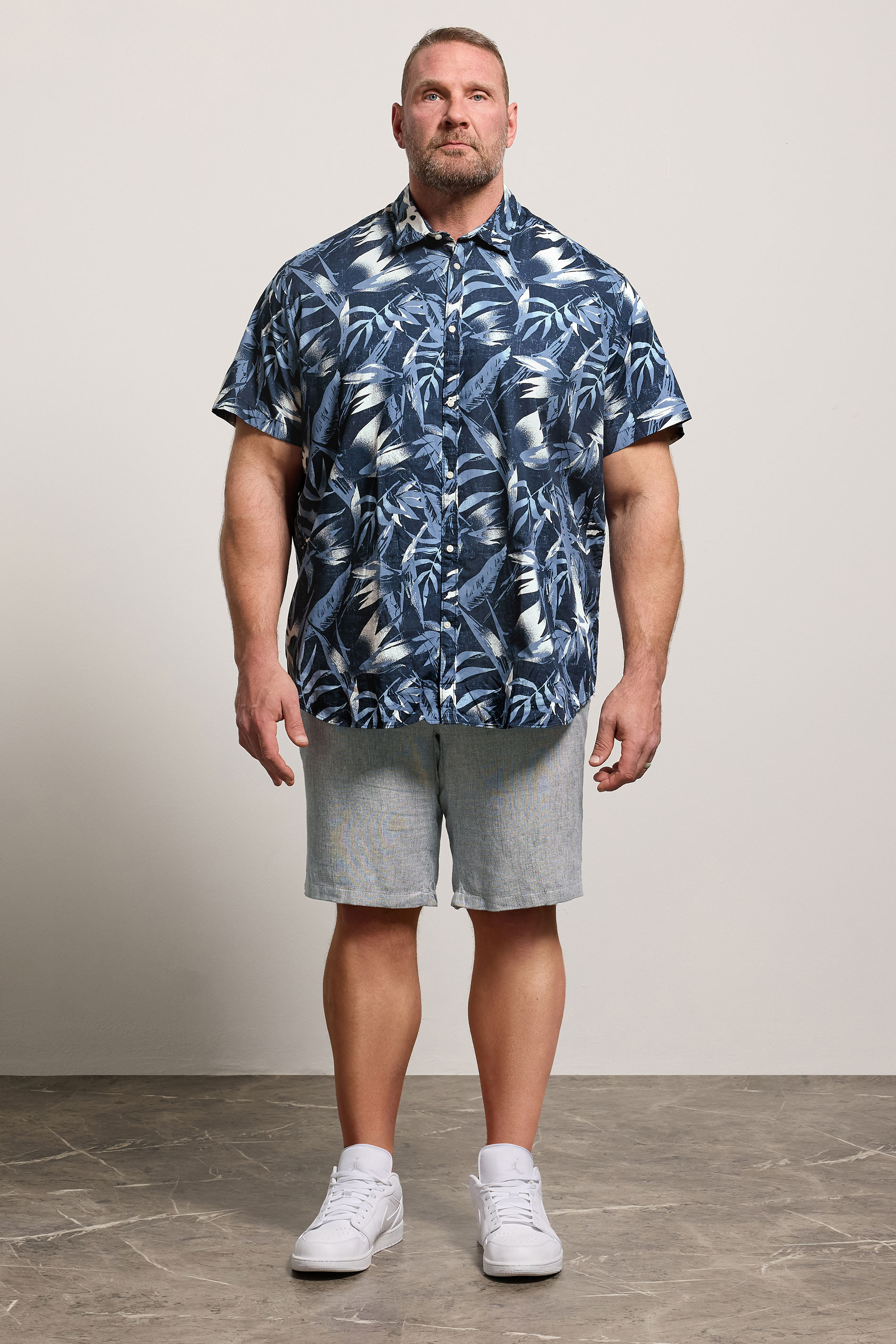 JACK & JONES Big & Tall Indigo Blue Linen Chino Shorts | BadRhino 1