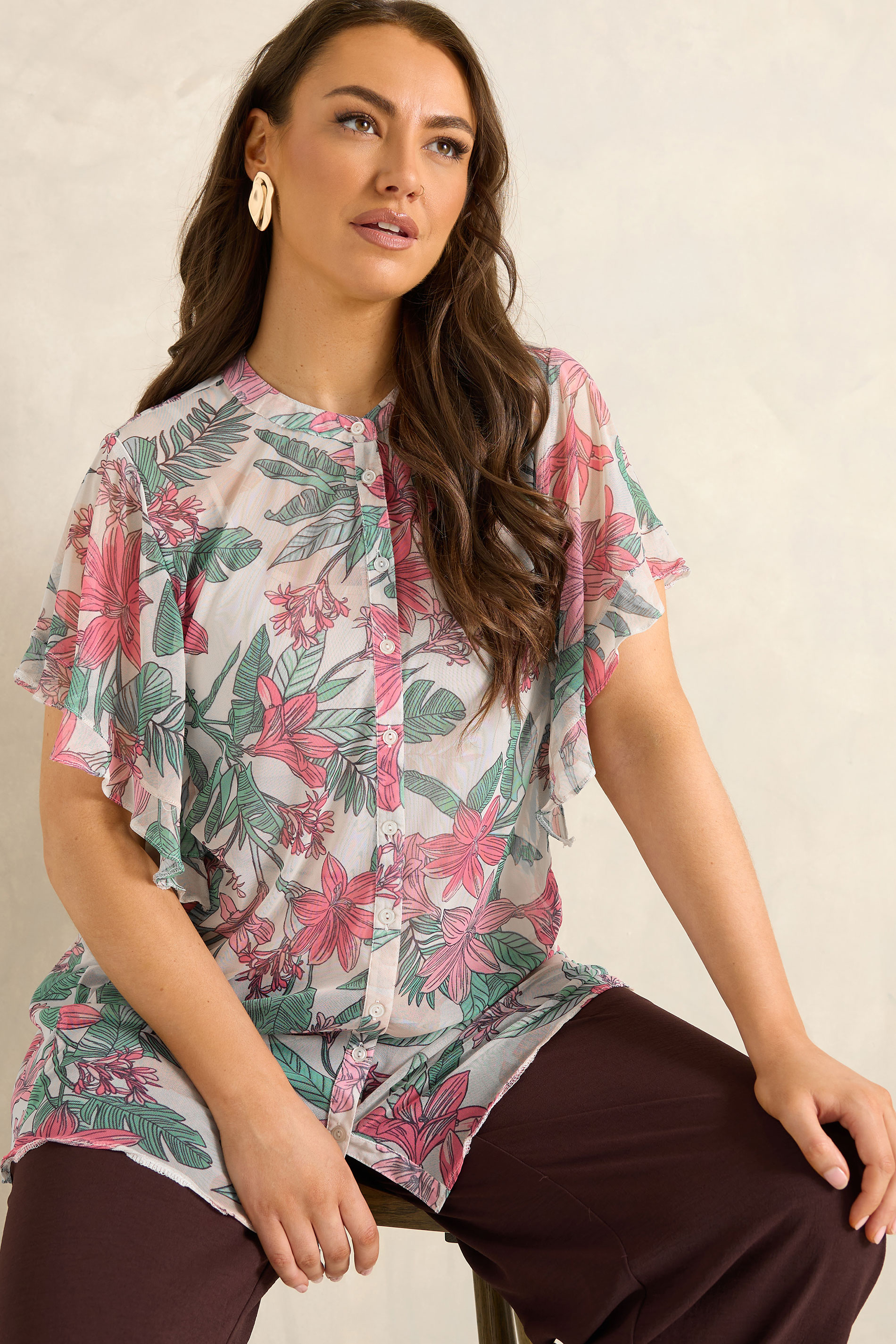 EVANS Curve Green Floral Frill sleeve Blouse | Evans 3