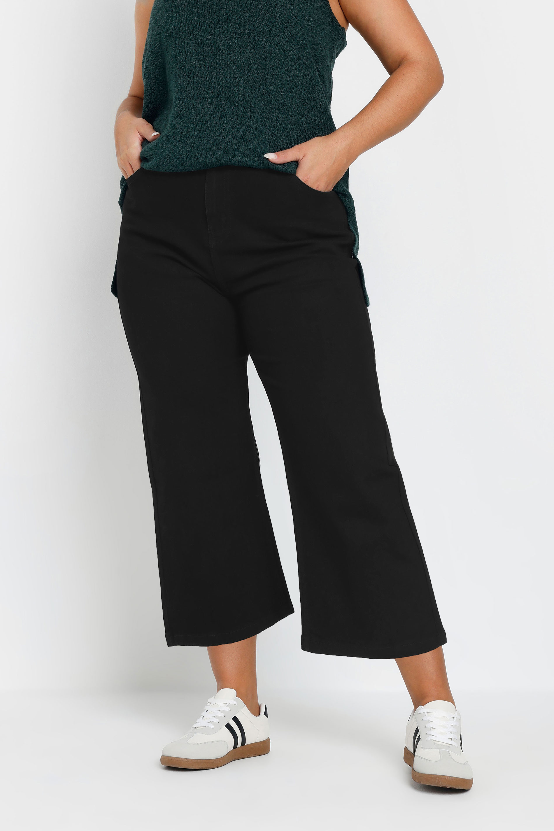 YOURS Plus Size Black Wide Leg Cropped Denim Jeans 1