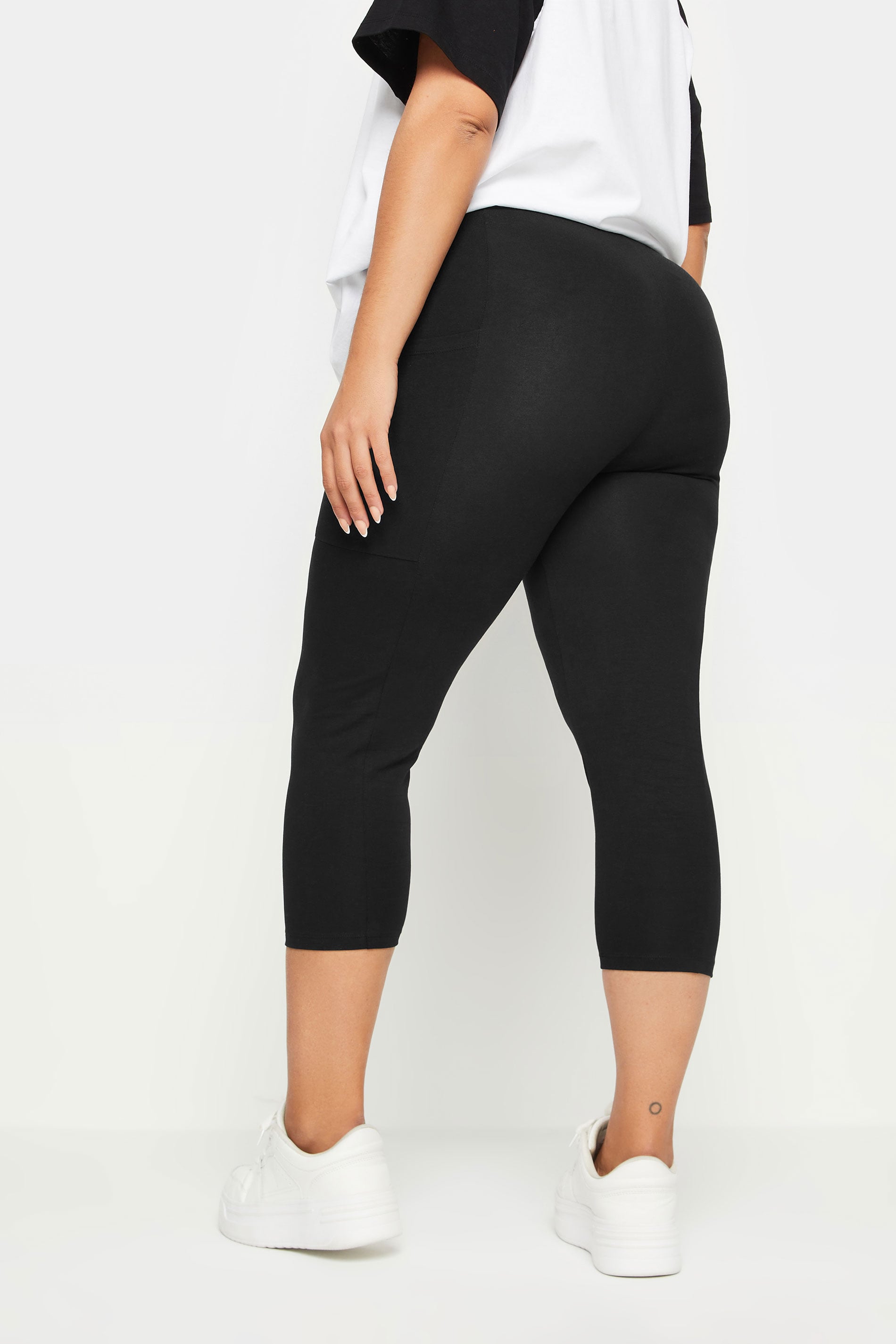 YOURS Plus Size Black Side Pocket Cropped Leggings | Yours Clothing 2