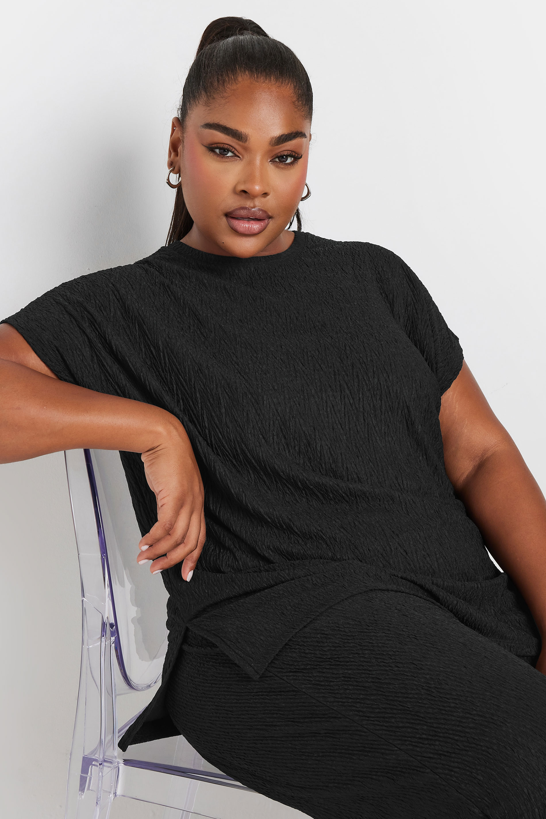 YOURS Plus Size Black Crinkle Plisse T-Shirt | Yours Clothing 3