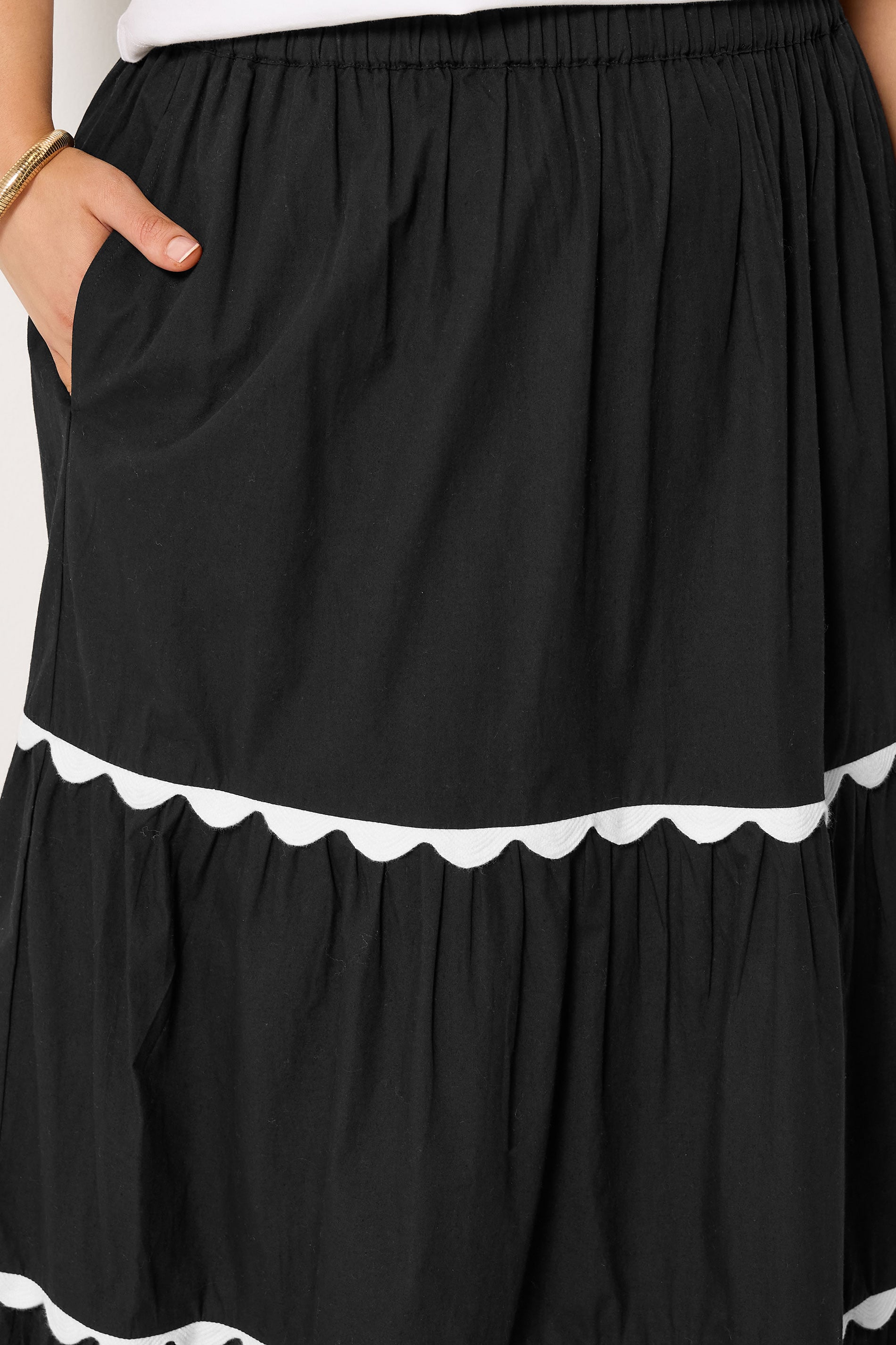 YOURS Plus Size Black Scallop Detail Maxi Skirt | Yours Clothing 4