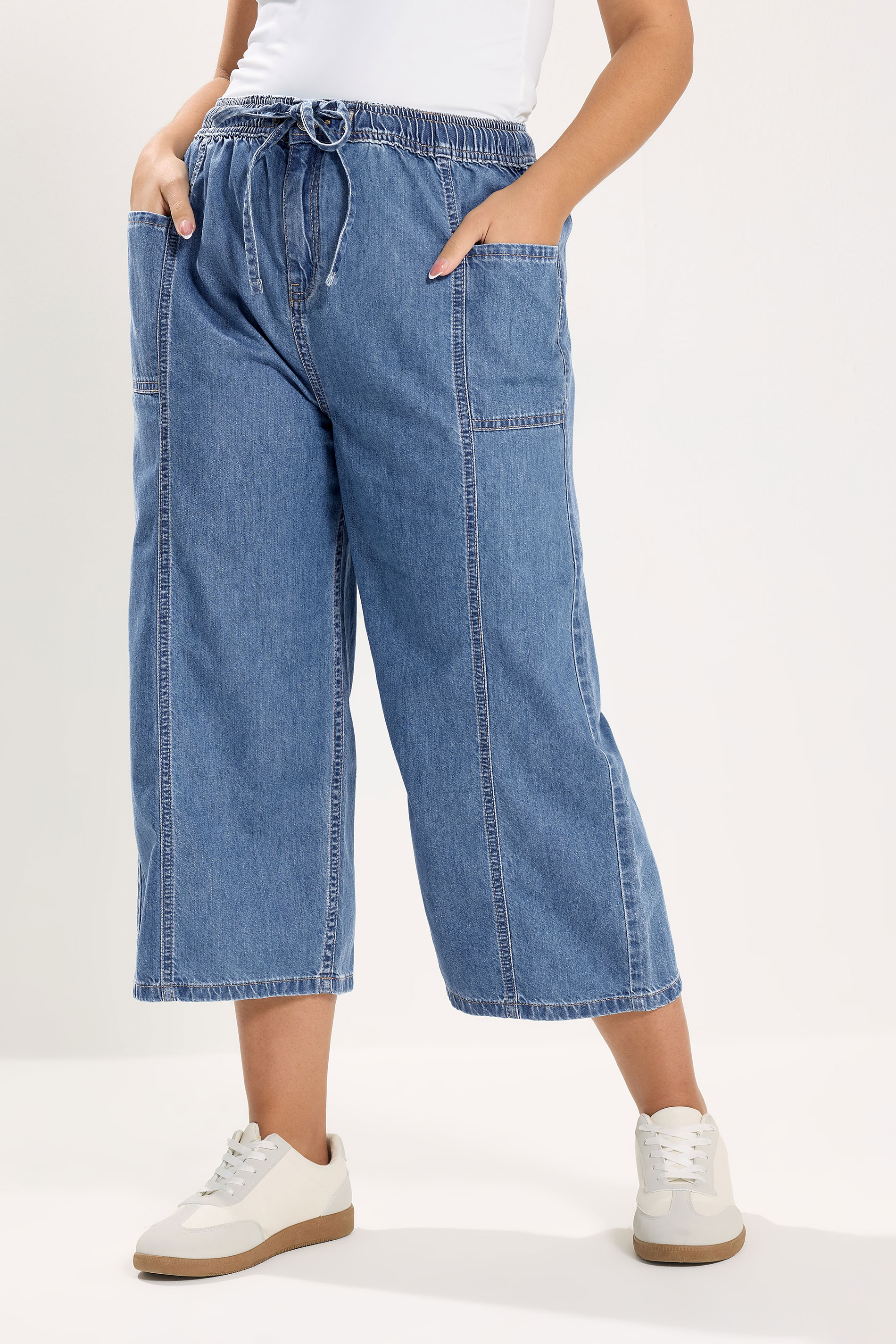 YOURS Plus Size Bleached Blue Cropped Jeans | Yours Clothing 3
