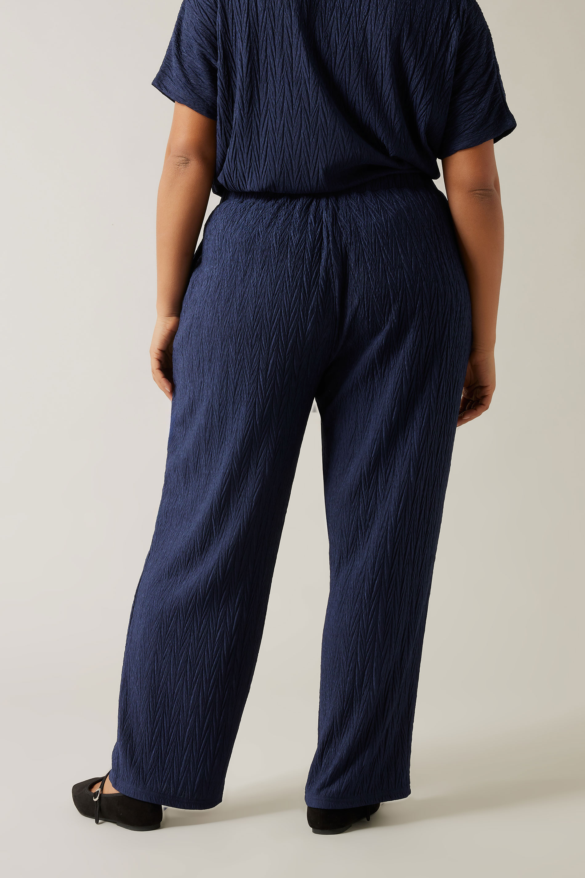 EVANS Plus Size Navy Blue Plisse Wide Leg Trousers | Evans 4