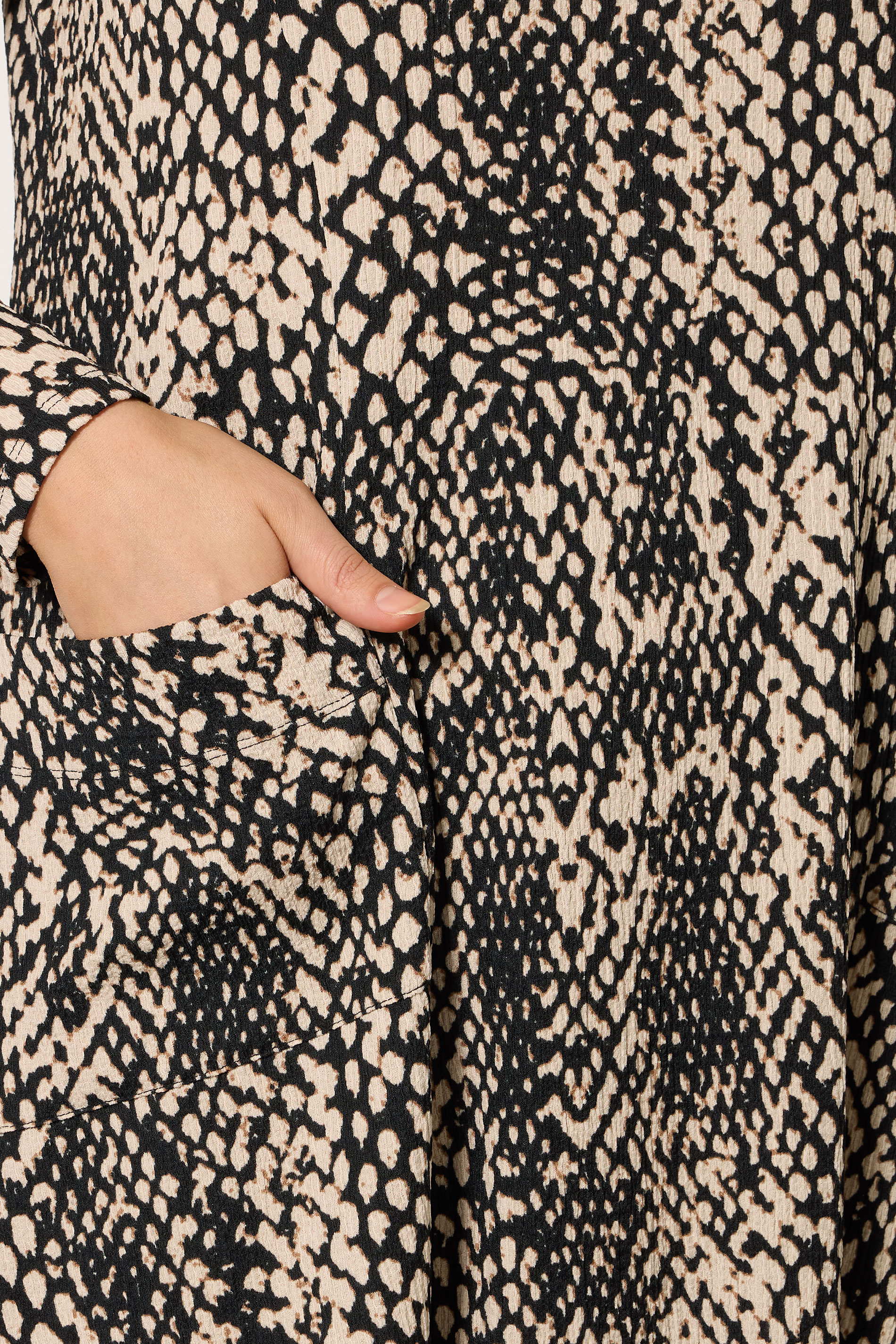 EVANS Plus Size Black Animal Markings Pocket Detail Dress | Evans 4