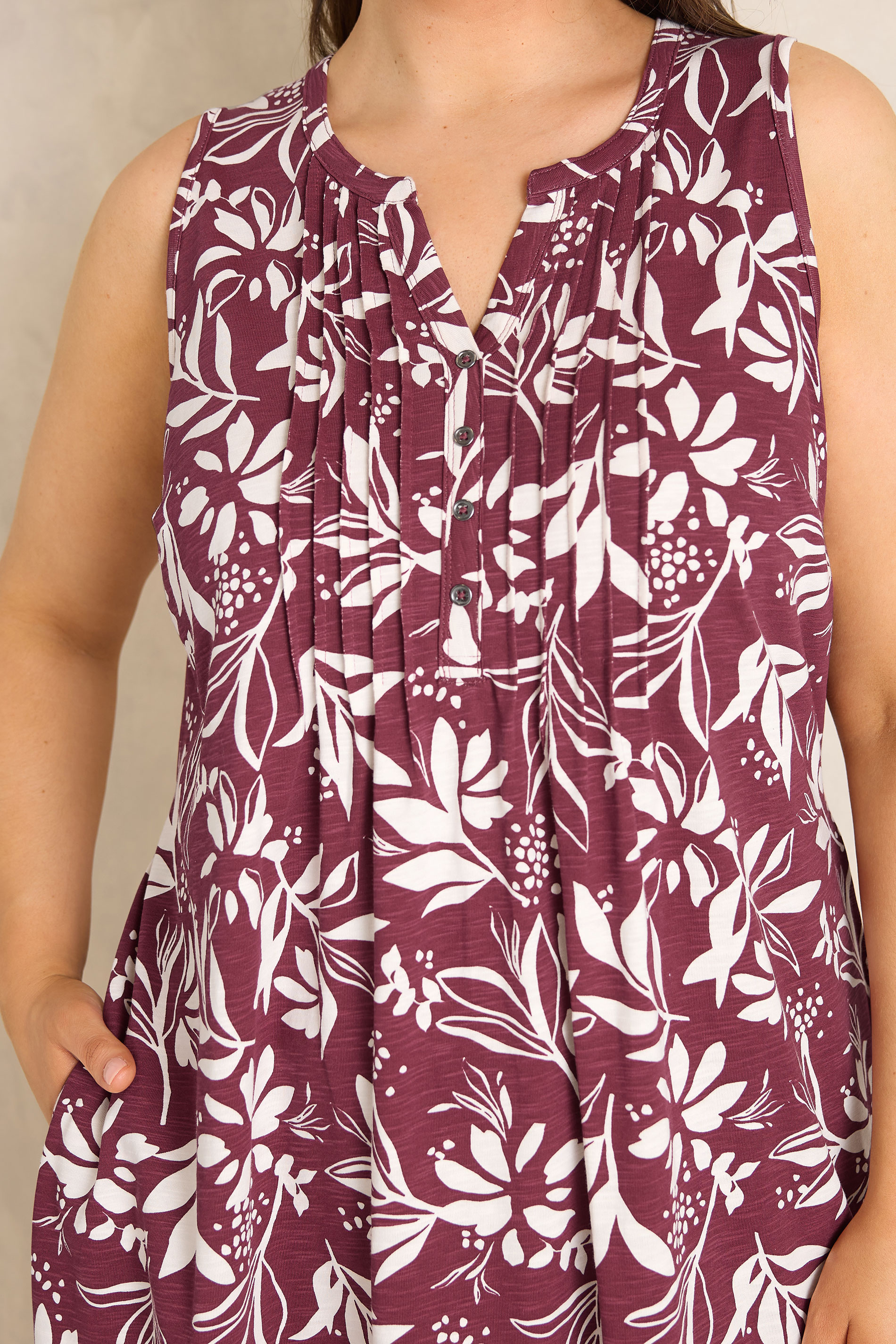 EVANS Plus Size Berry Red Leaf Print Cotton Dress | Evans  5