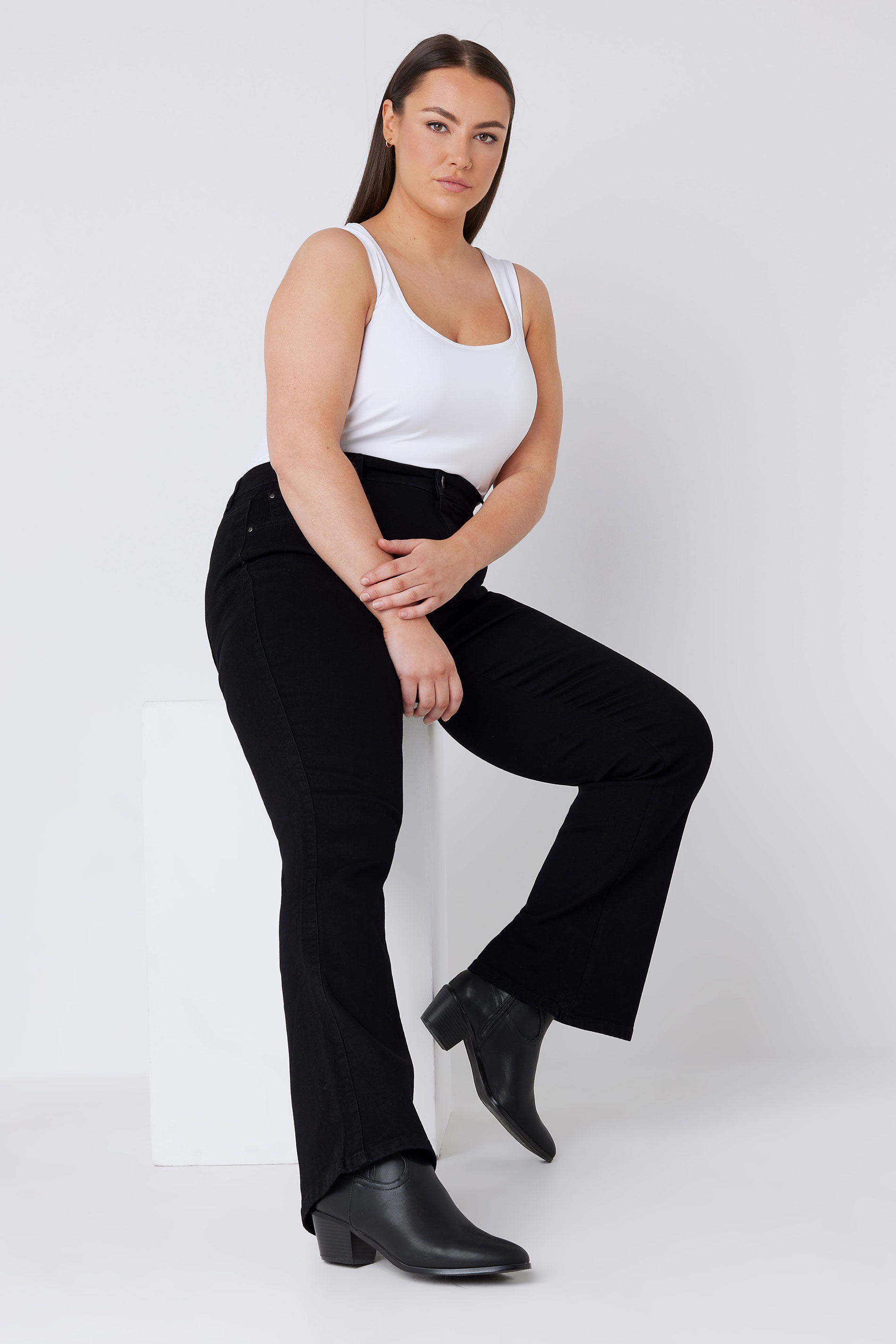 EVANS Plus Size Curve Fit Black Bootcut Jeans  | Evans 2