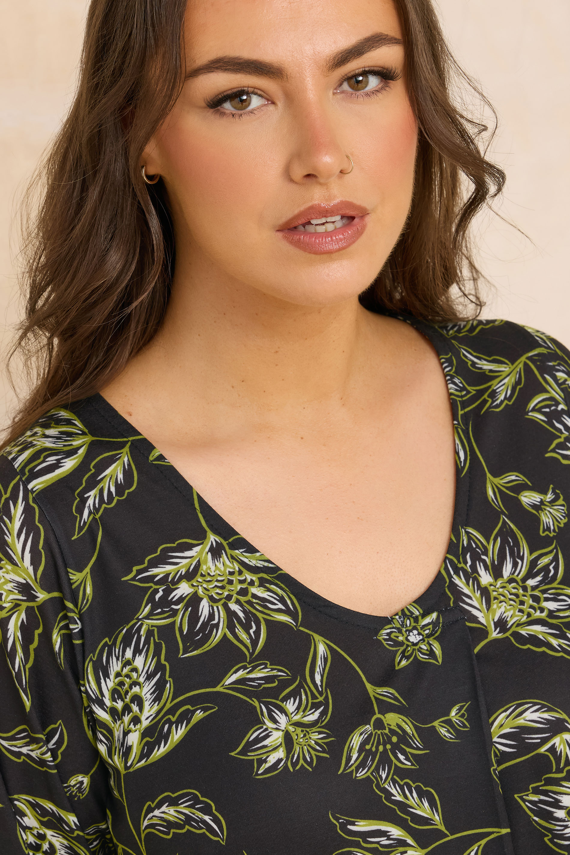 EVANS Curve Plus Size Paisley Print Pleat Front Top | Evans 4