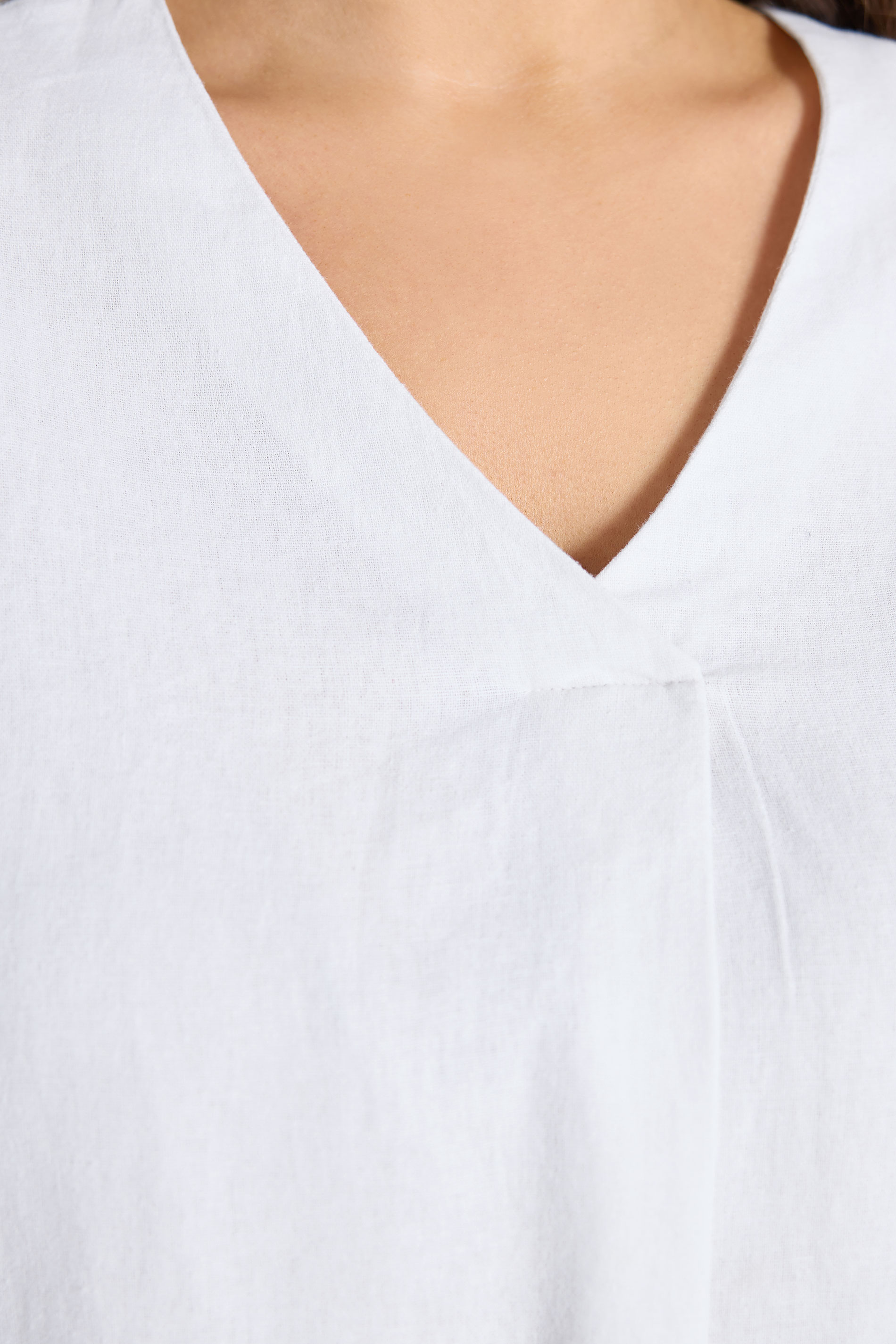 EVANS Plus Size White Premium Linen Front Pleat Top | Evans  5