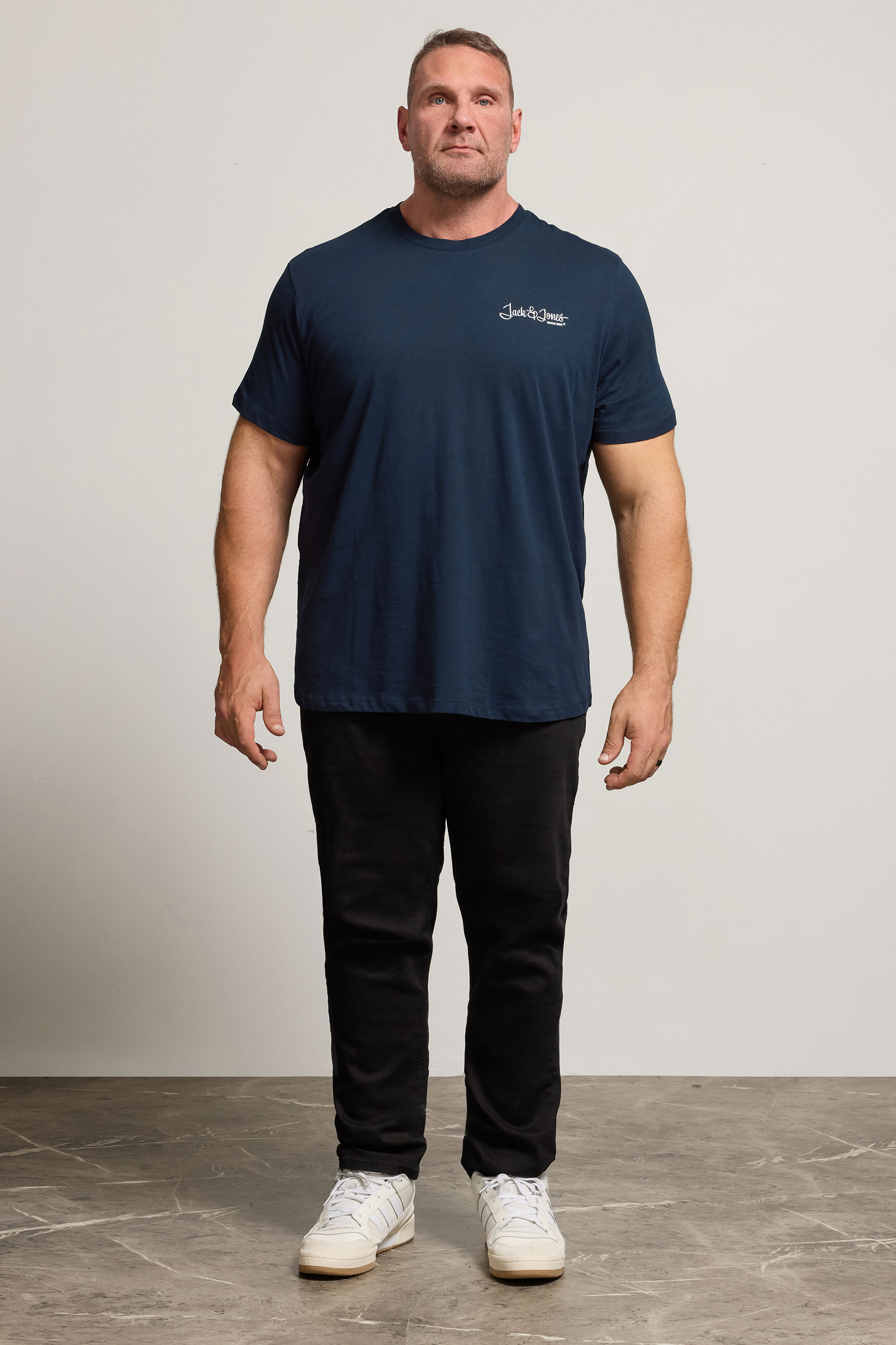 https://cdn.mandco.com/Images/ProductImages/8a61ff61-e823-44_702344_B.jpg