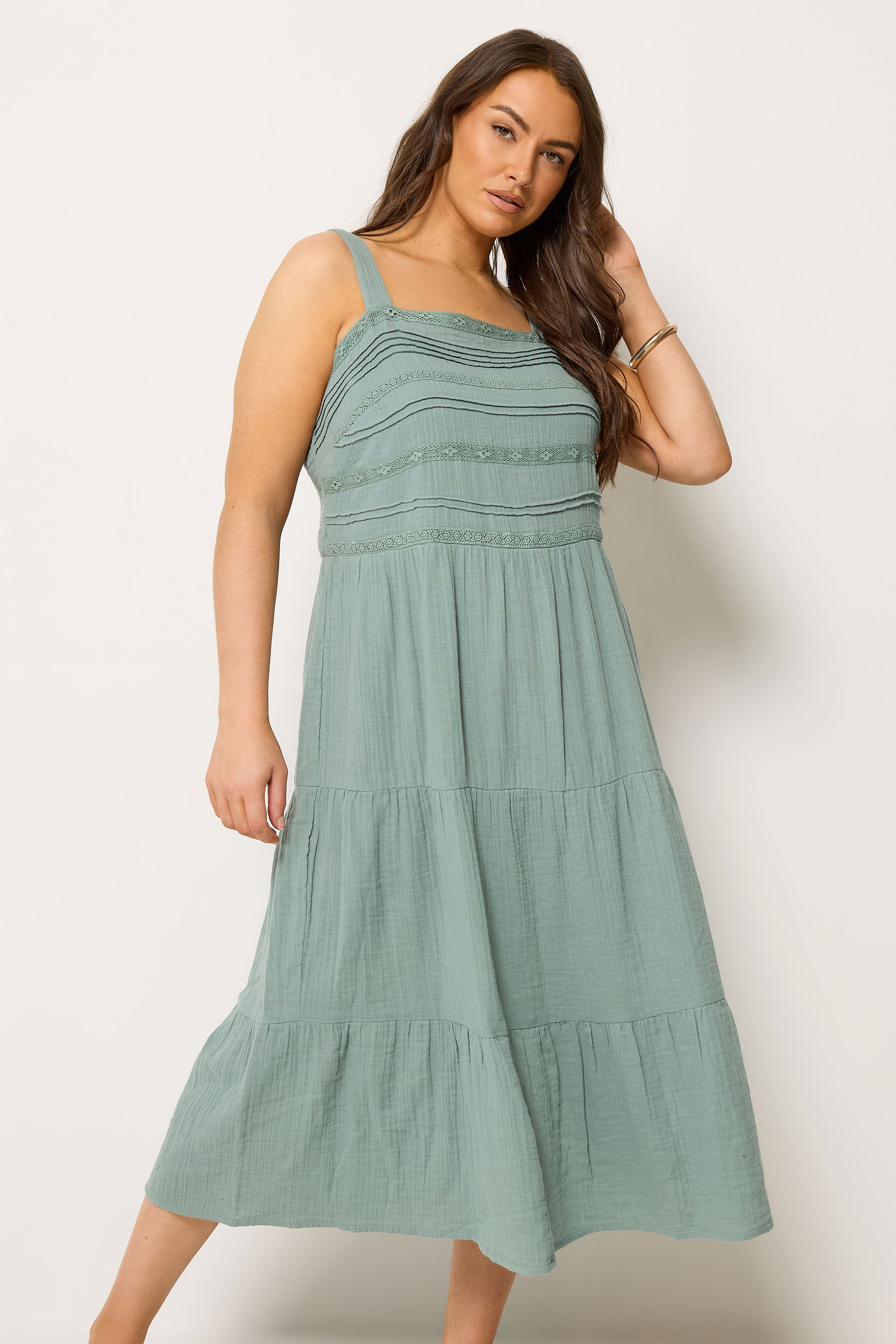 YOURS Plus Size Sage Green Cheesecloth Pleated Tiered Dress | Yours Clothing 3