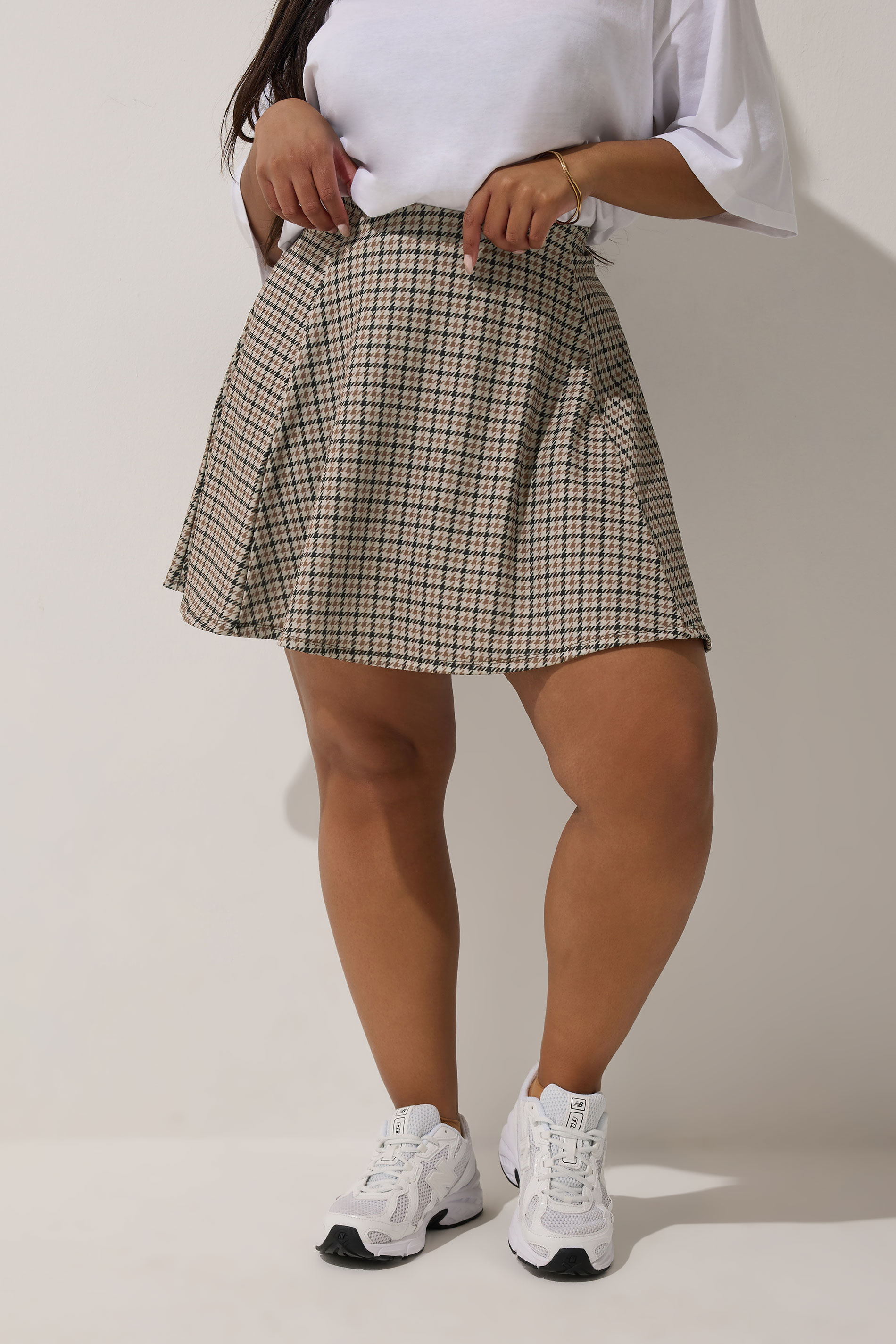 LIMITED COLLECTION Plus Size Brown Dogtooth Check Skirt | Yours Clothing 1